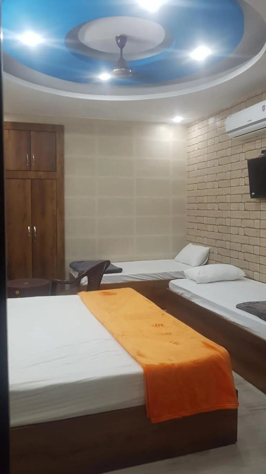 Bed in Krishna Dreams