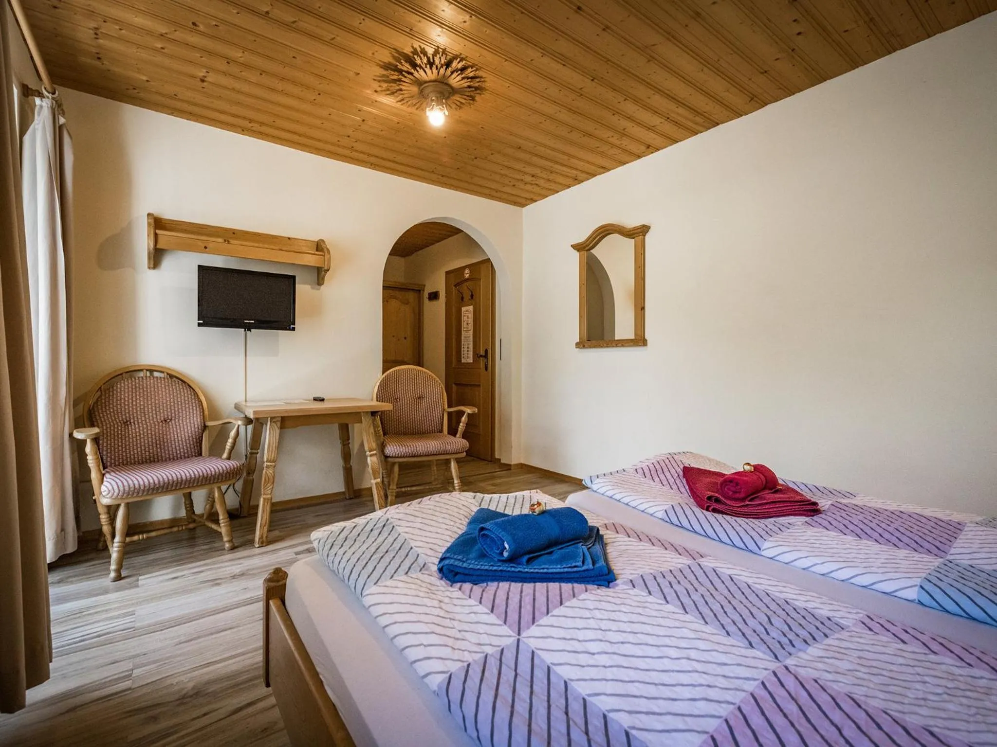 Bed in Hotel- Pension Oechsner