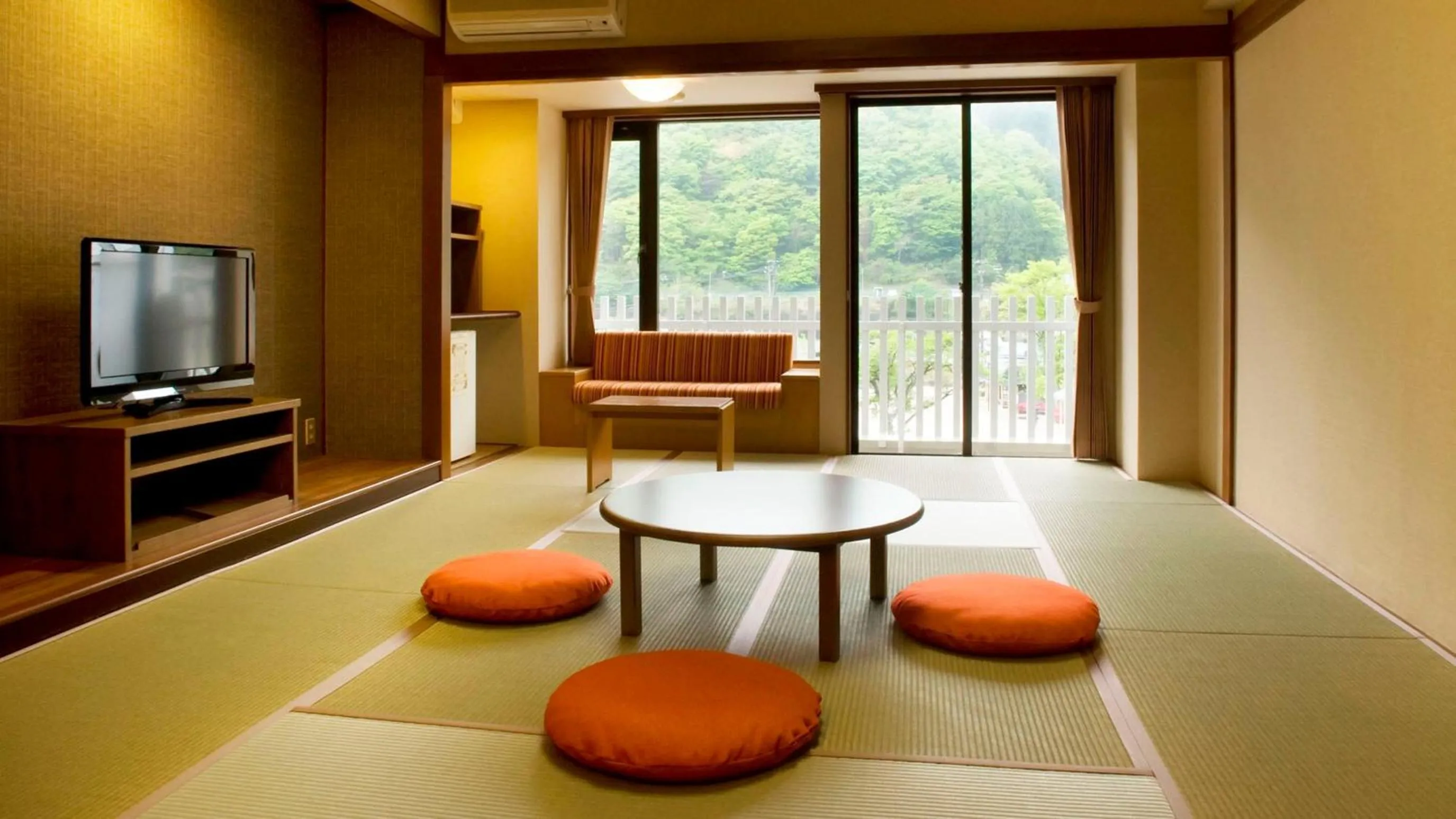 Area and facilities in Kinugawa Onsen Hotel