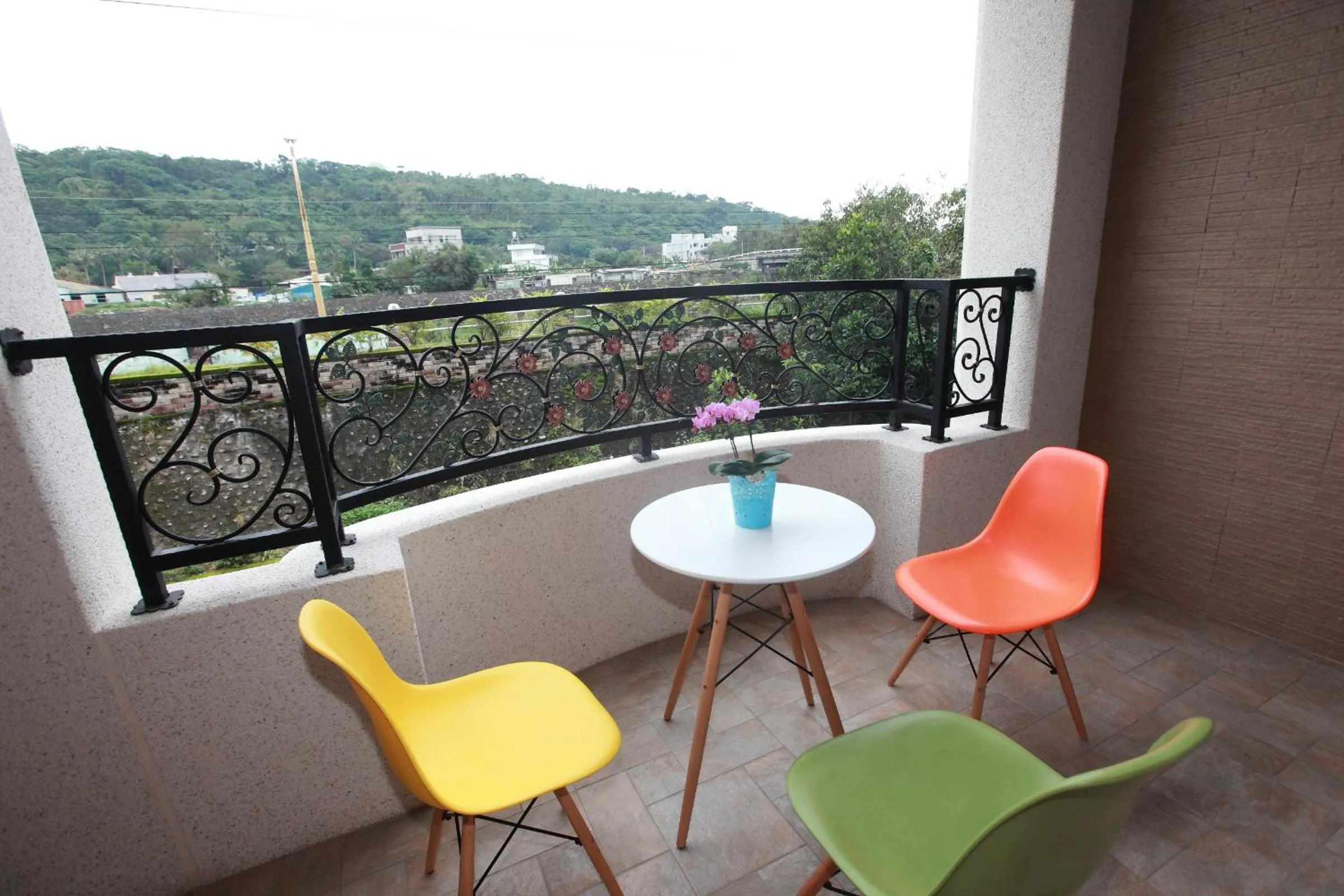 坡岸長堤民宿 Leveeside House I 花蓮車站民宿 I 民宿證號1747 & 1748