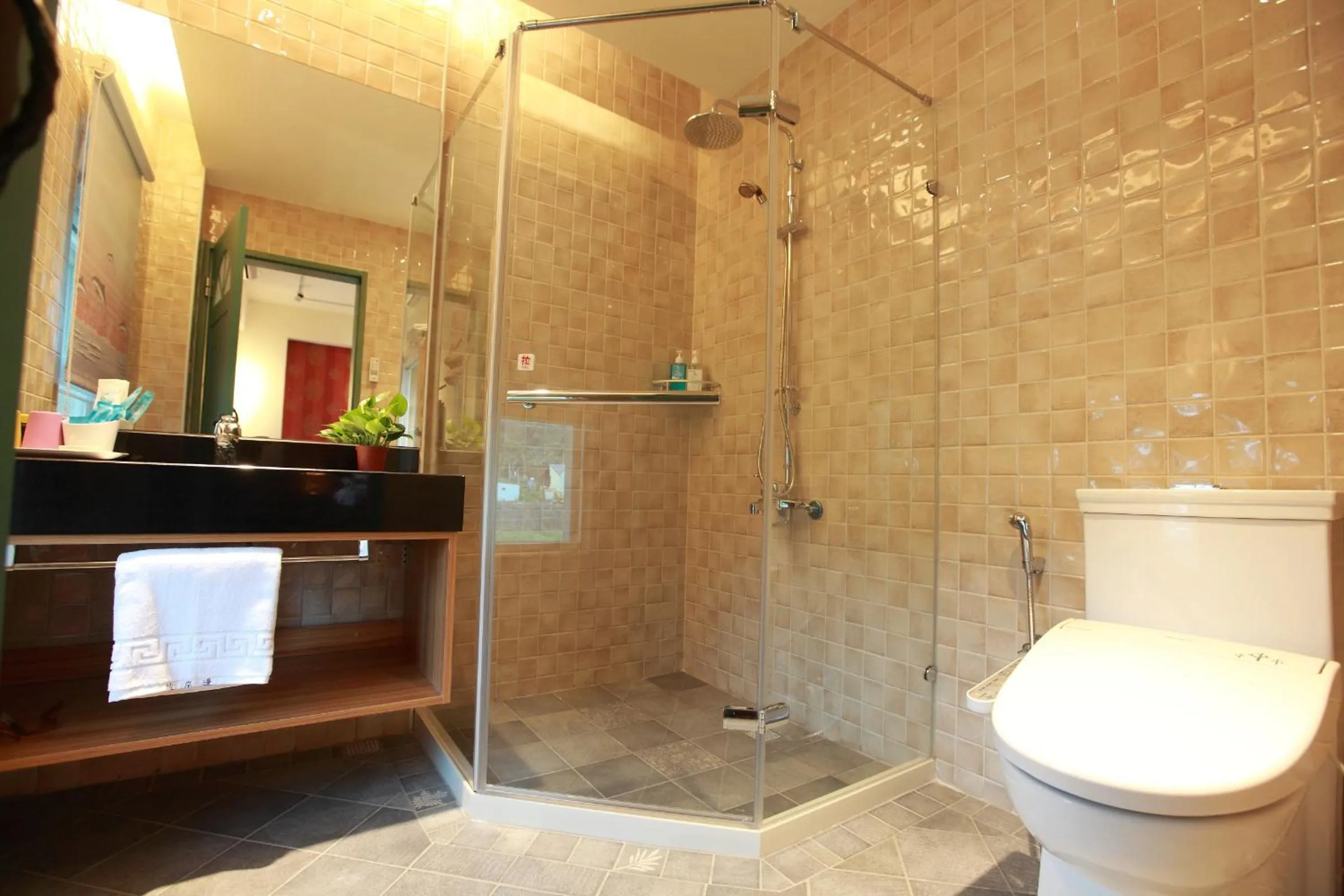 坡岸長堤民宿 Leveeside House I 花蓮車站民宿 I 民宿證號1747 & 1748