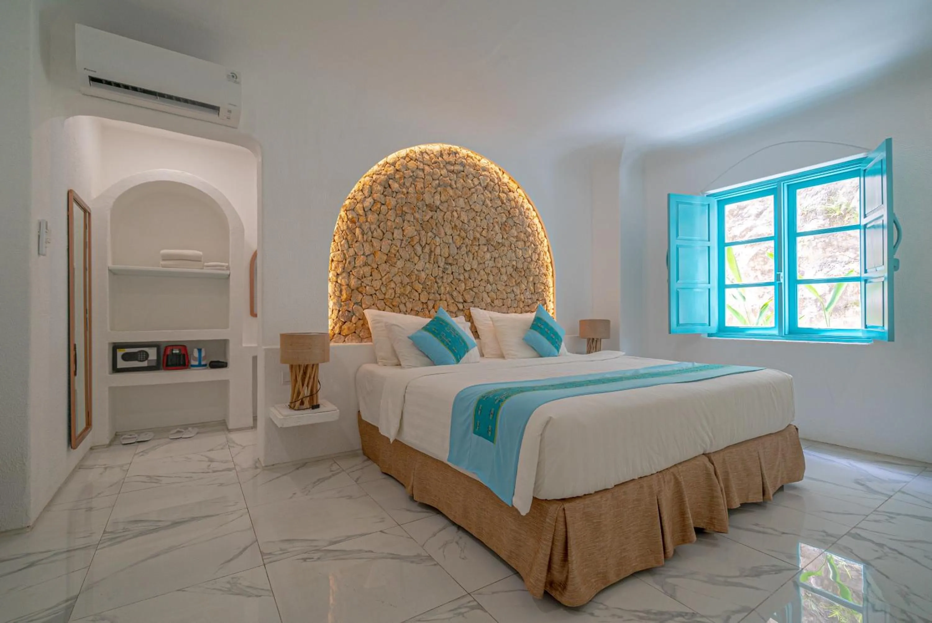 Bedroom, Bed in Loccal Collection Hotel Komodo