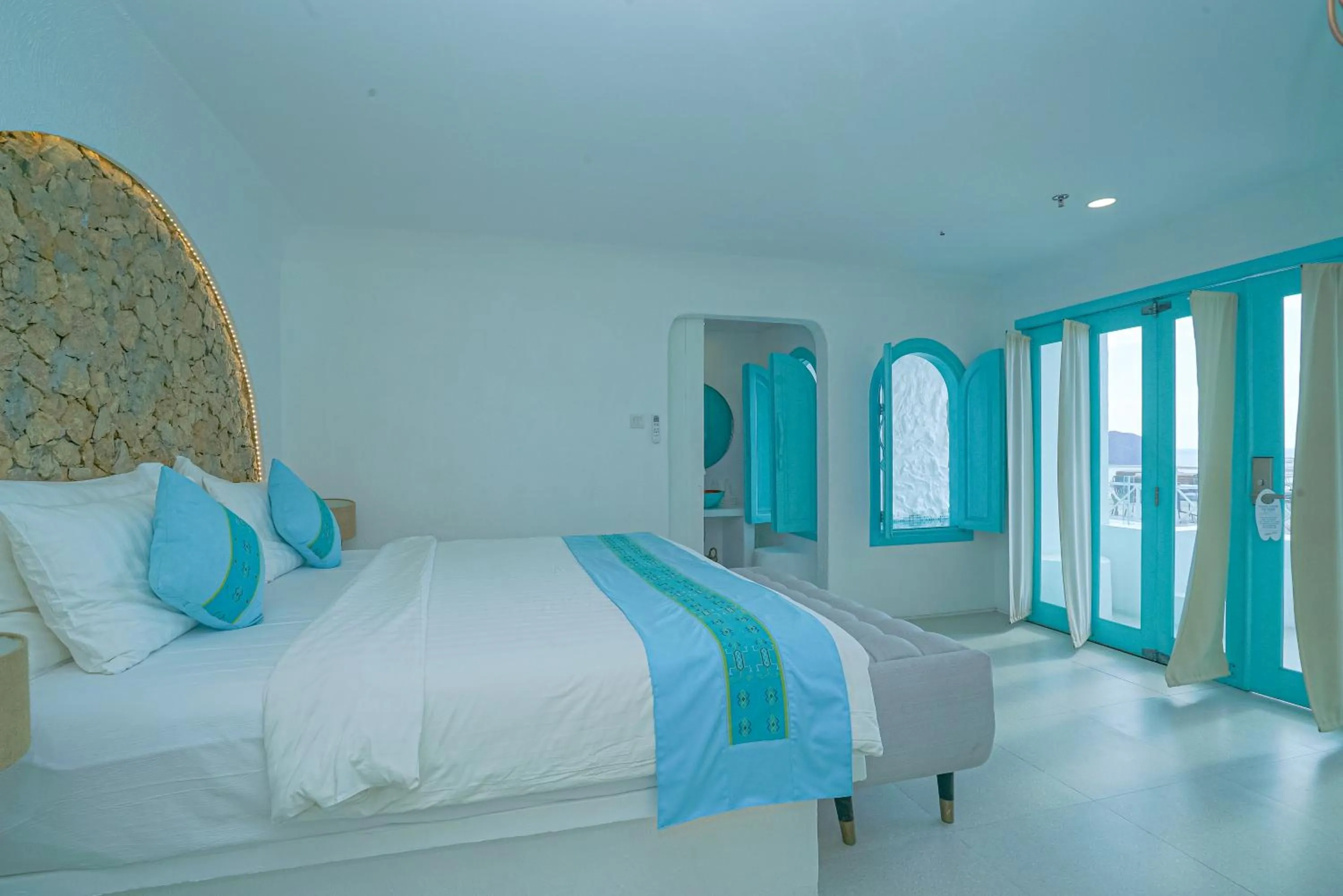 Bedroom, Bed in Loccal Collection Hotel Komodo