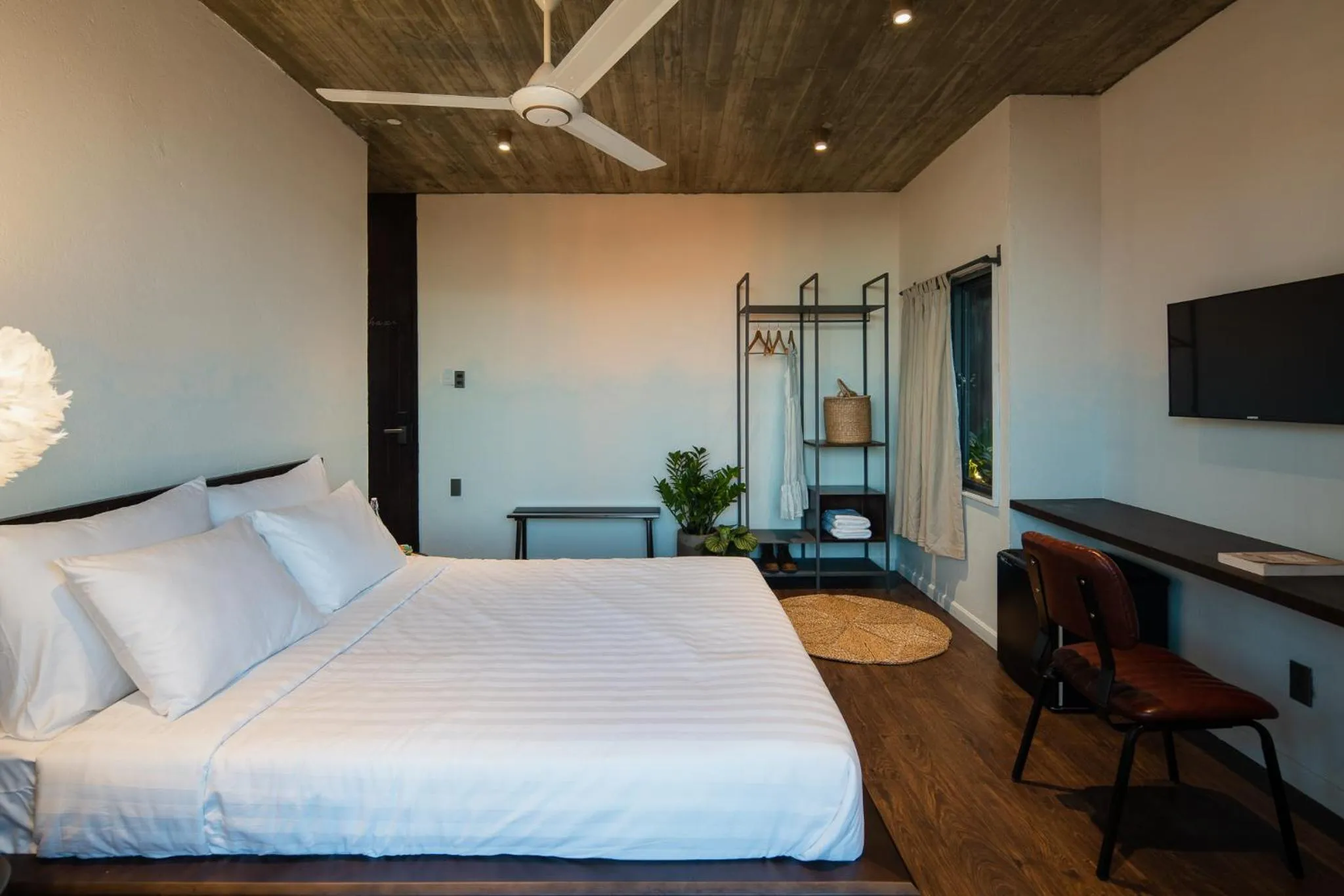 Bed in The Note Dalat