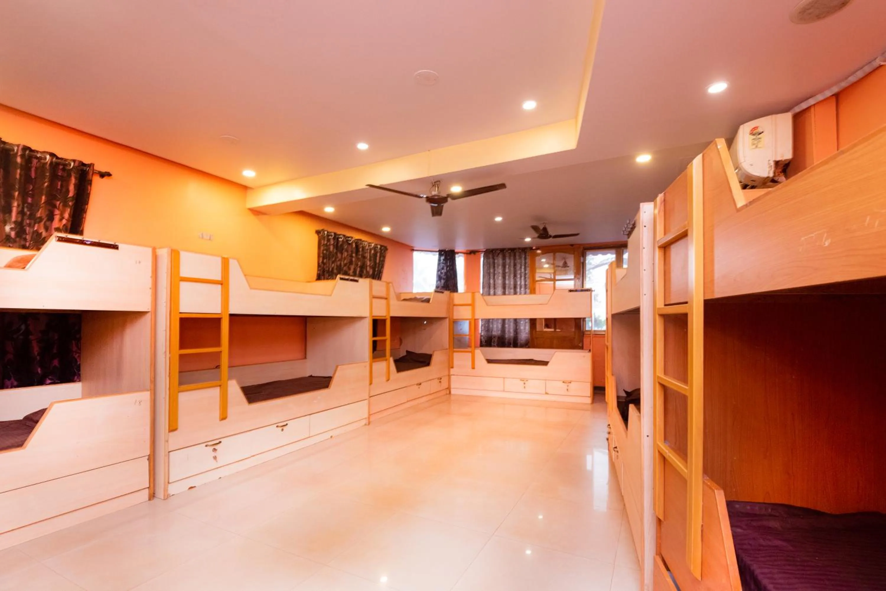 Bed in HOTEL AVISHA Residency