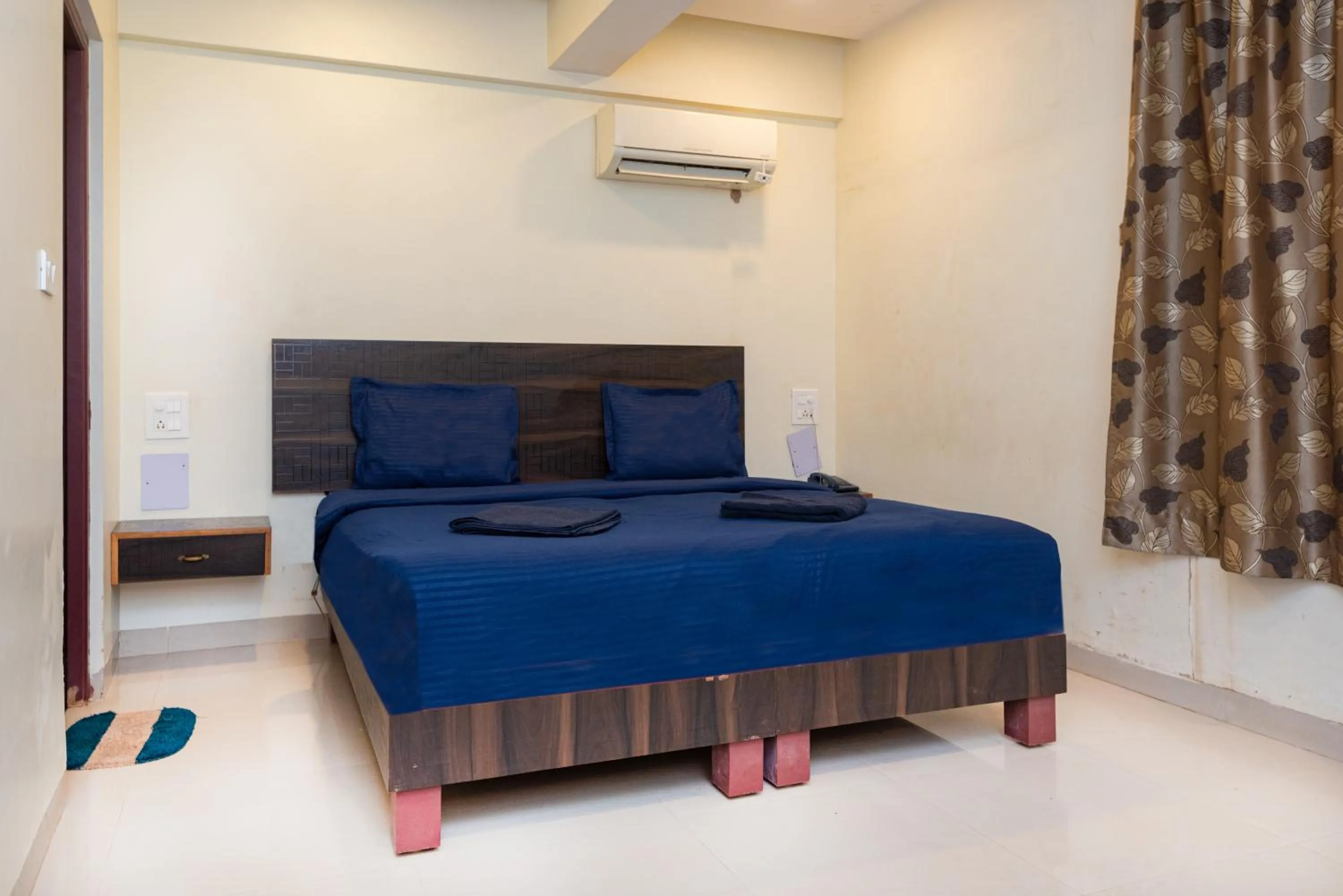 Bed in HOTEL AVISHA Residency