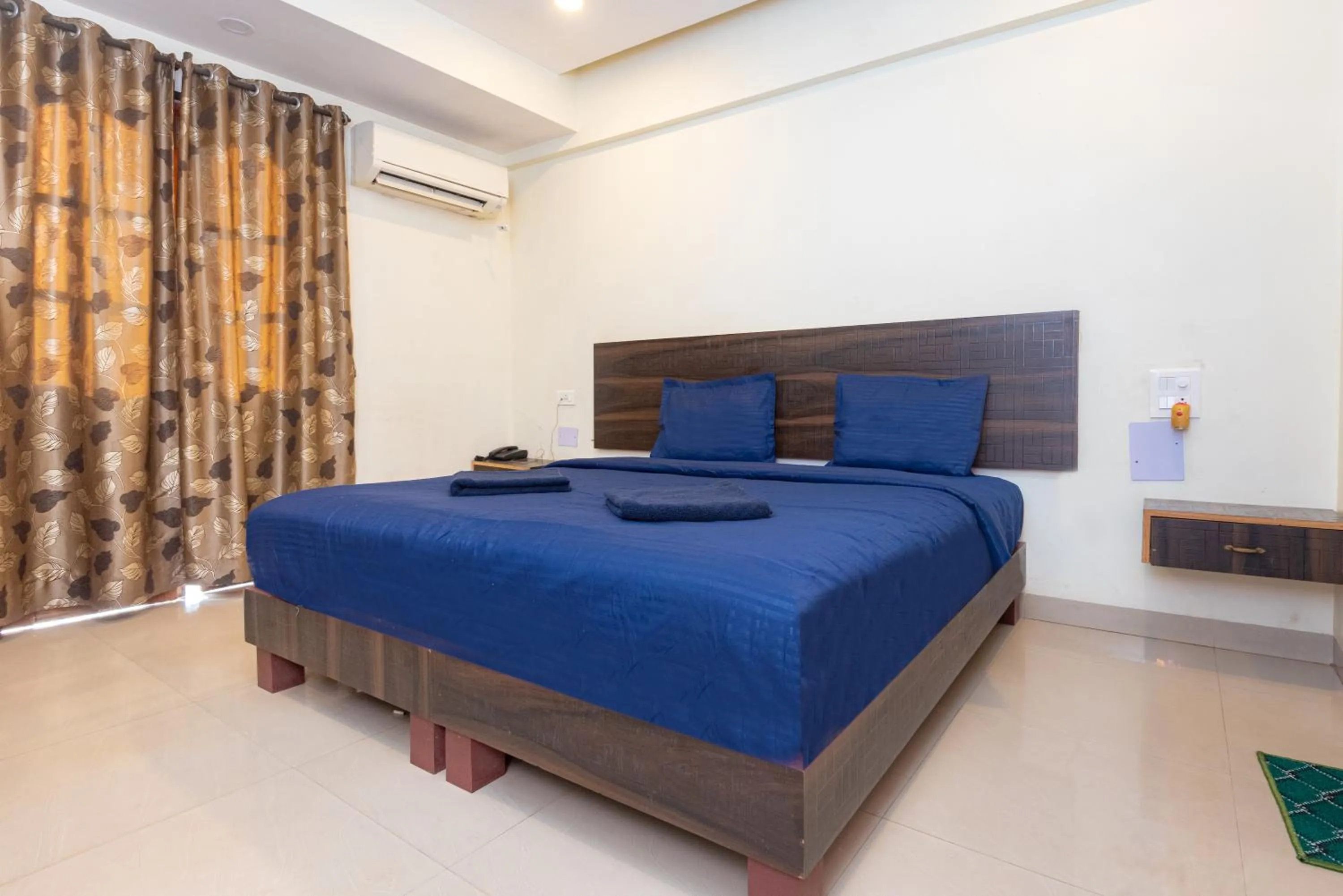 Bed in HOTEL AVISHA Residency