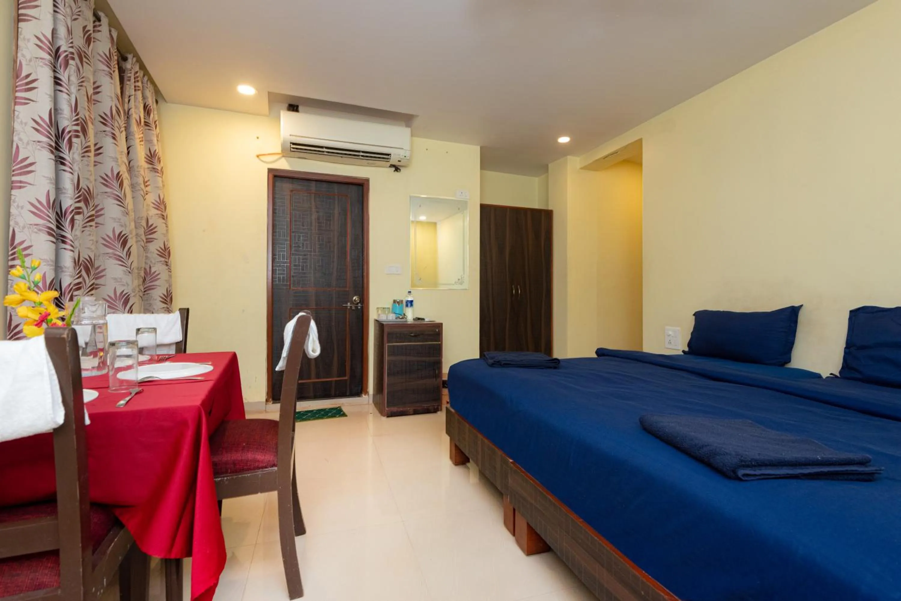 Bed in HOTEL AVISHA Residency