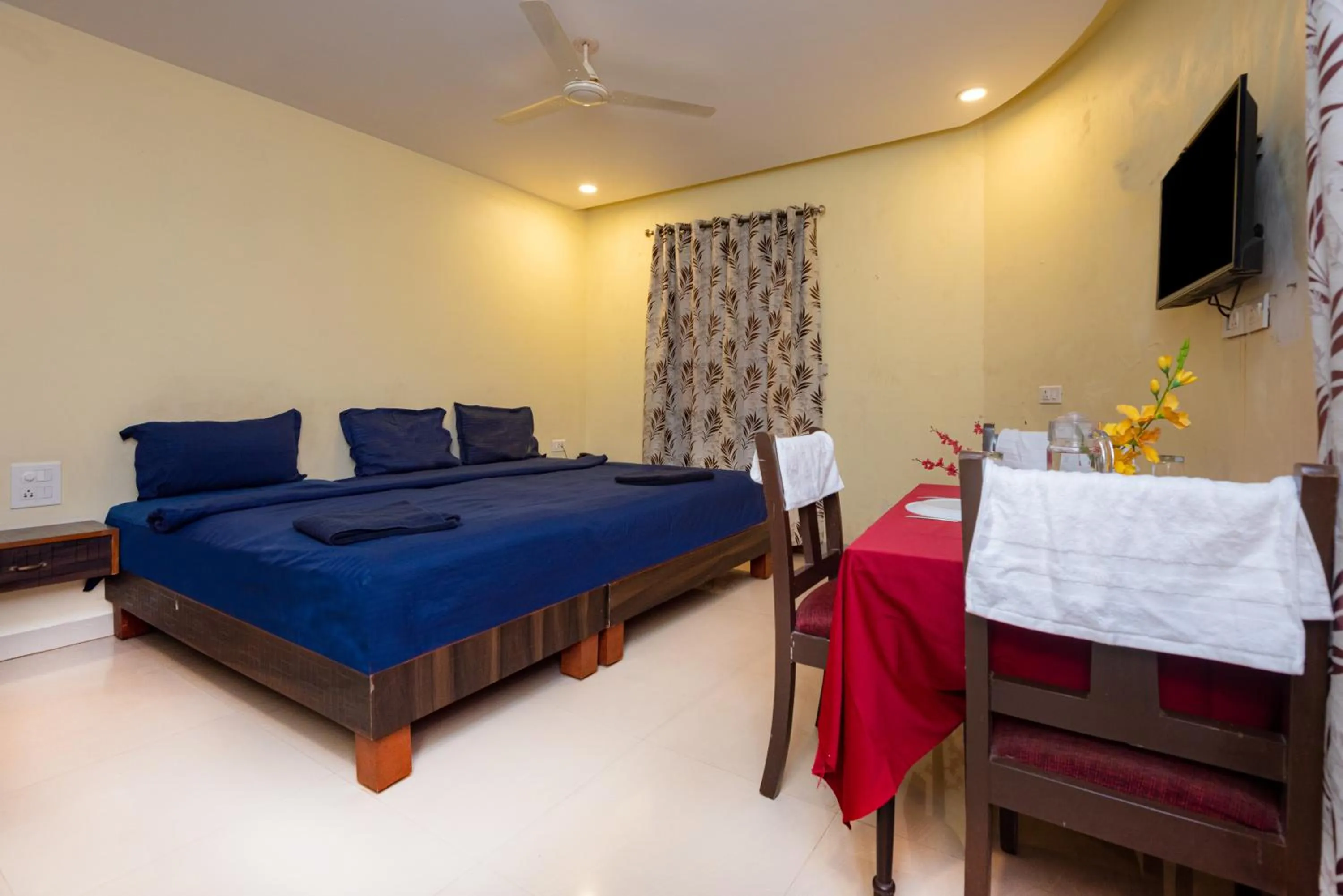 Bed in HOTEL AVISHA Residency