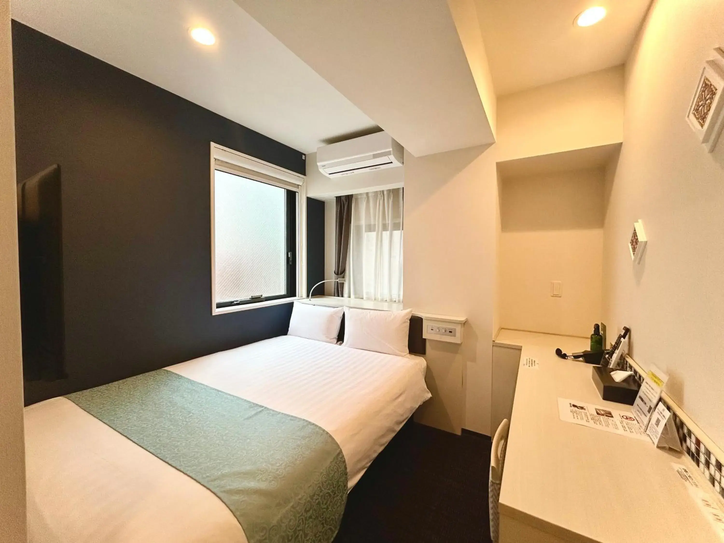 Double Room with Private Bathroom - single occupancy in Asta Hotel Double Room with Private Bathroom - single occupancy in Asta Hotel