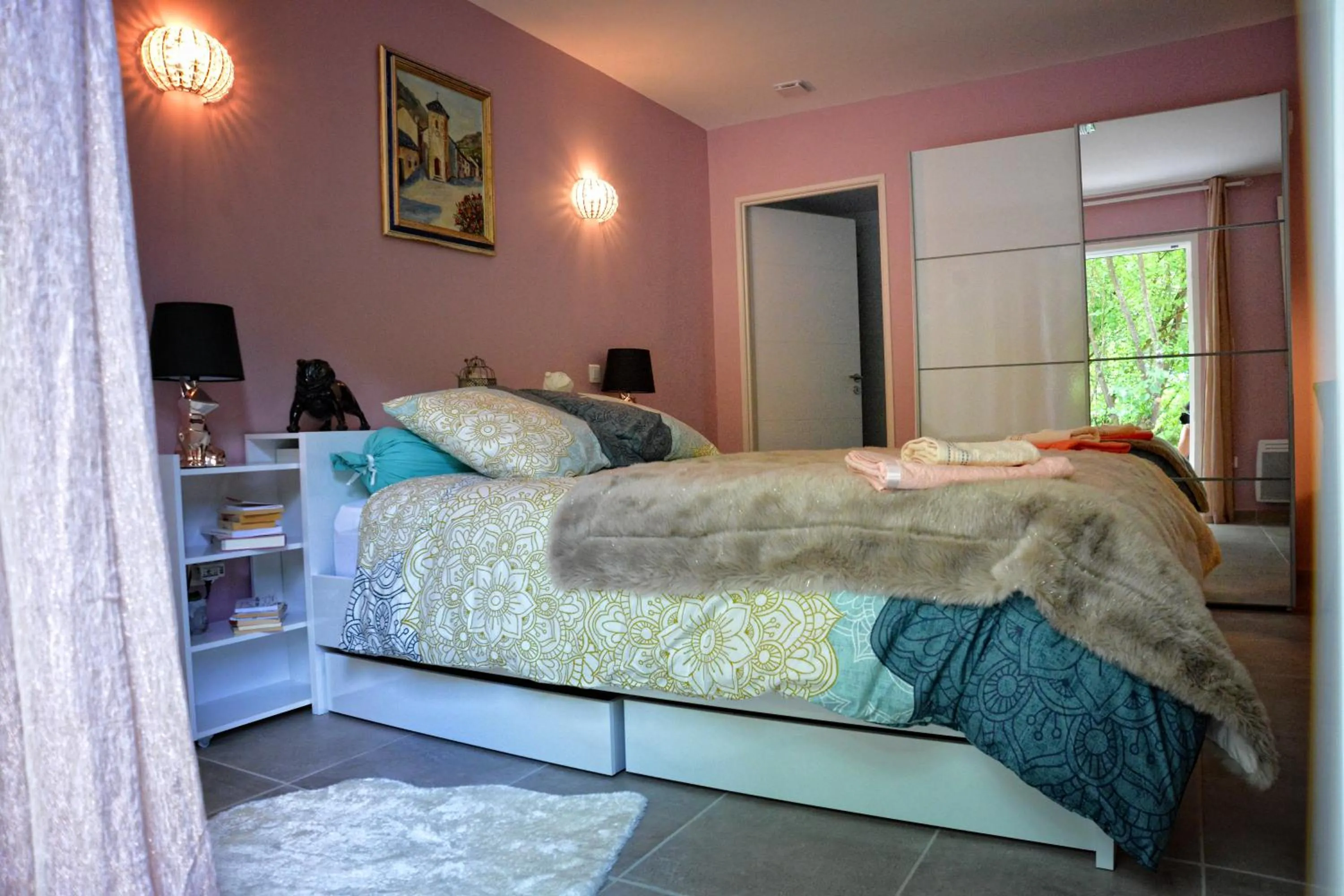 Bedroom, Bed in Maison Matachot