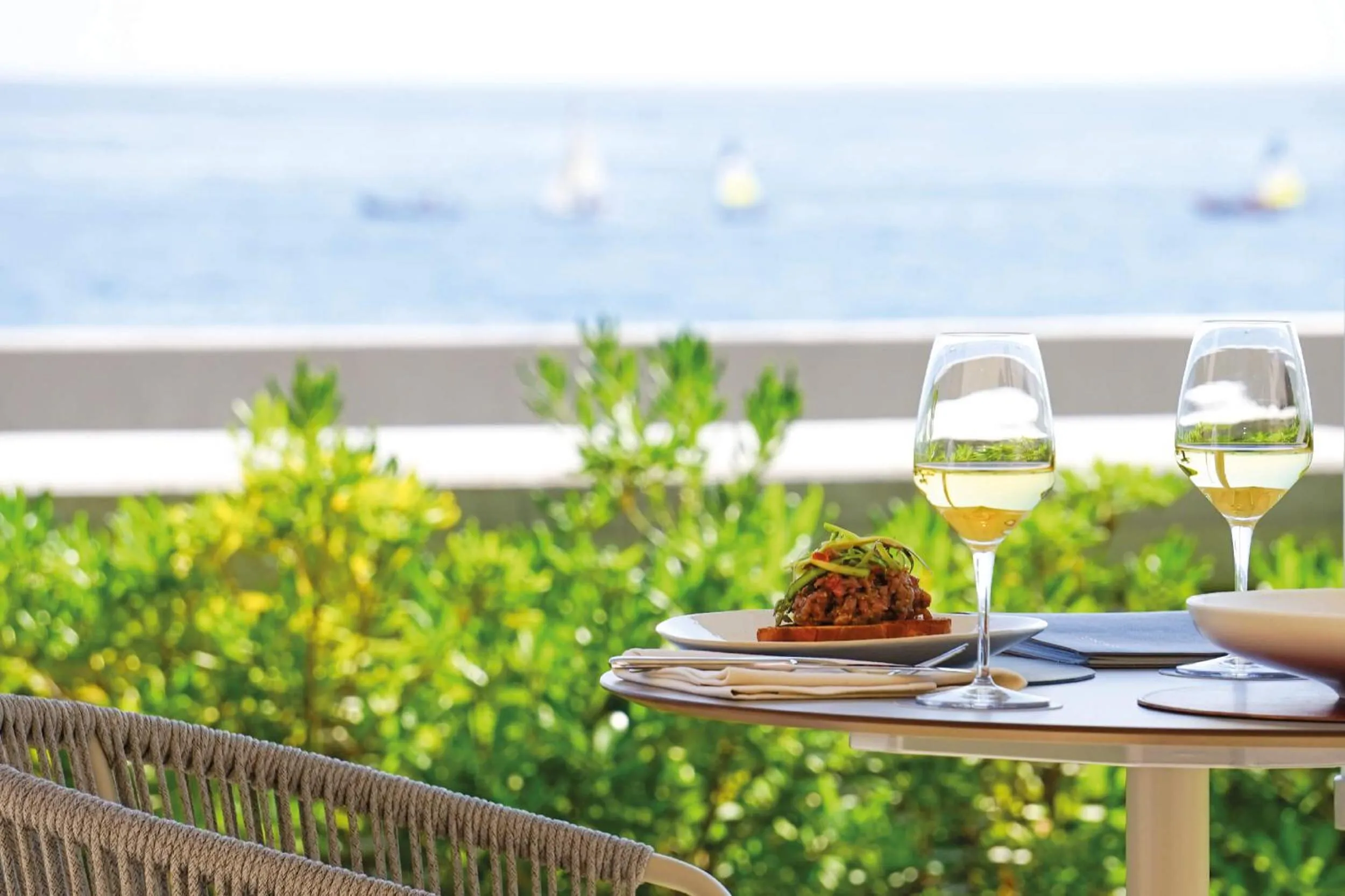 Lounge or bar in Grand Hotel Torre Fara