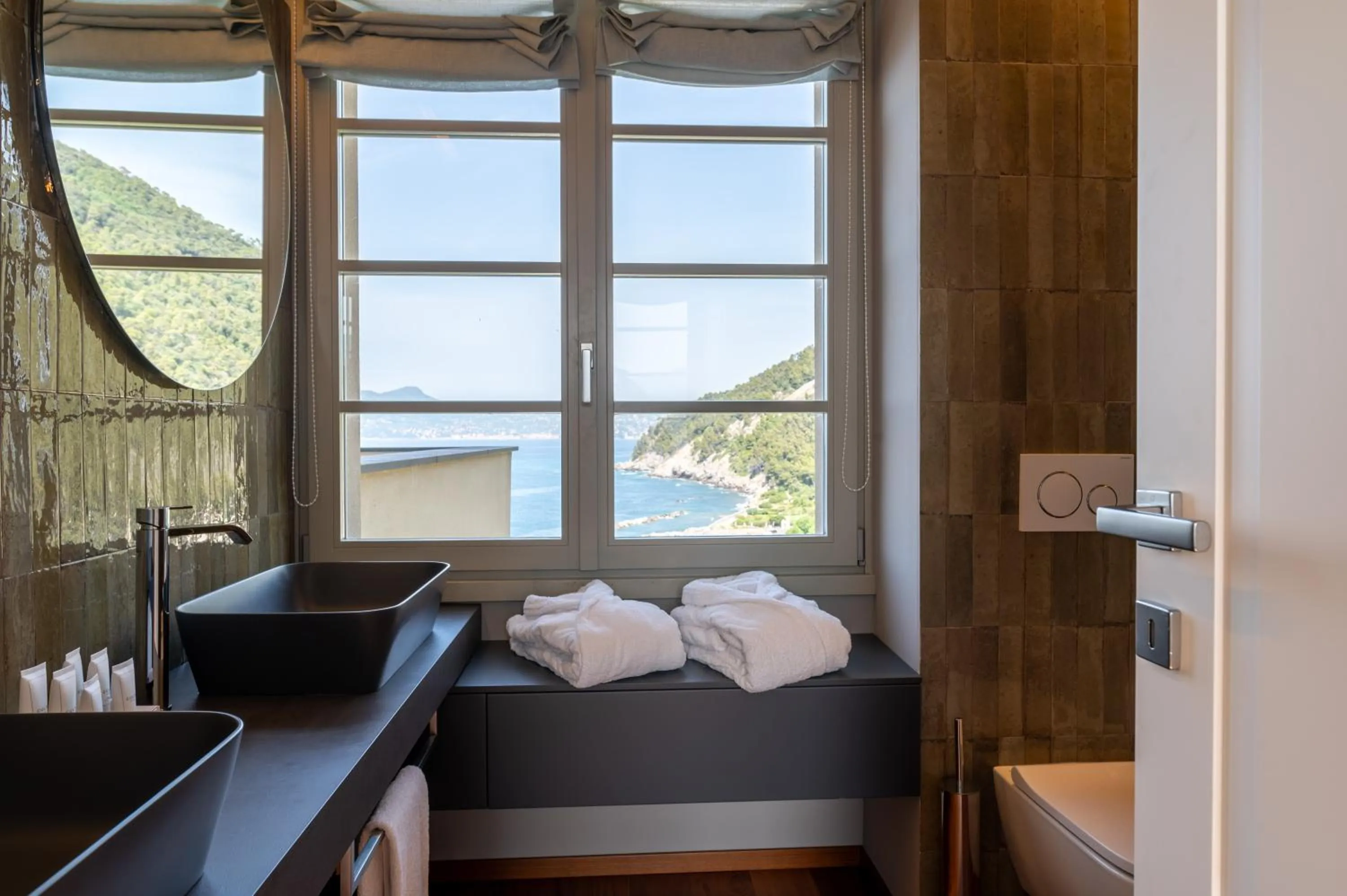 Bird's eye view, Bed in Grand Hotel Torre Fara