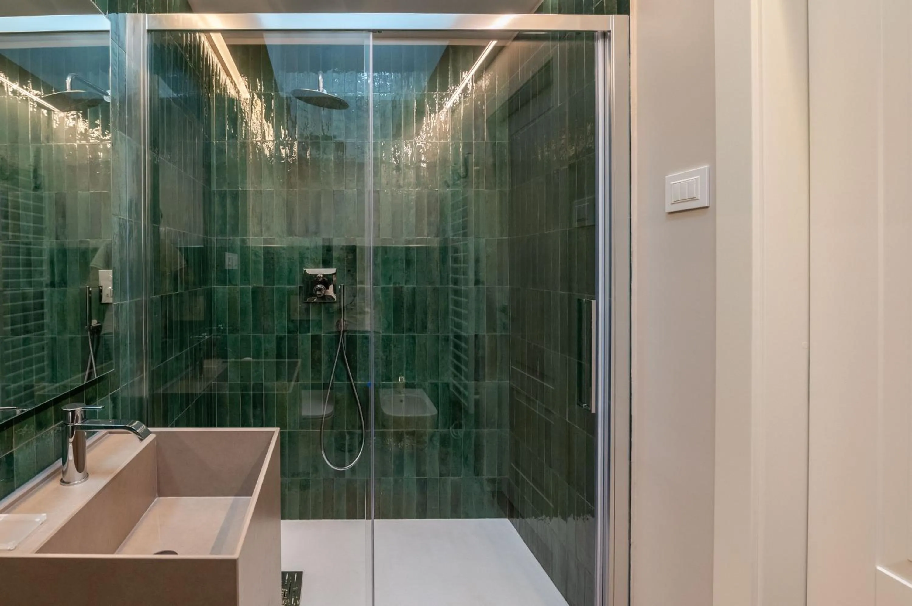 Shower in Grand Hotel Torre Fara