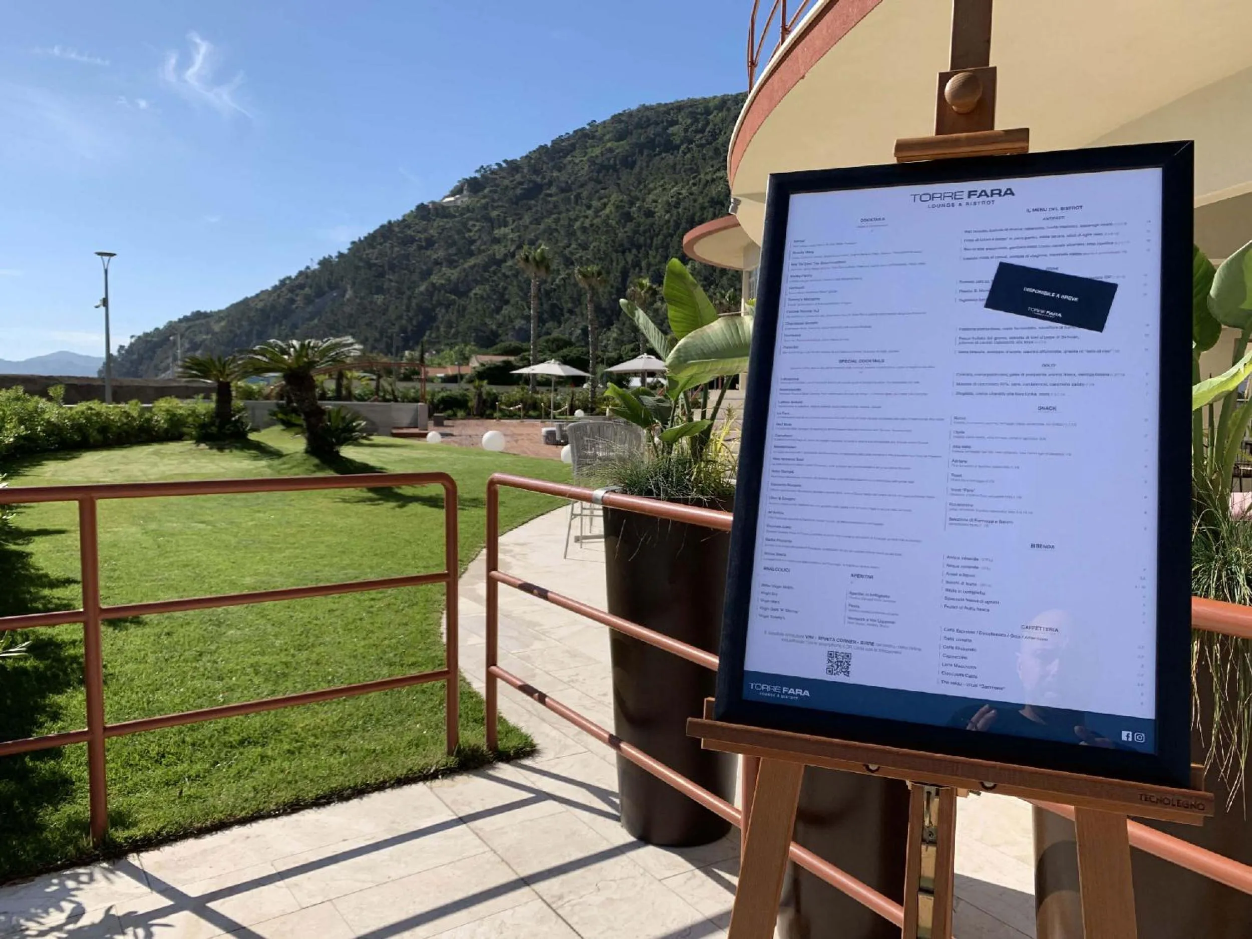 Restaurant/places to eat in Grand Hotel Torre Fara