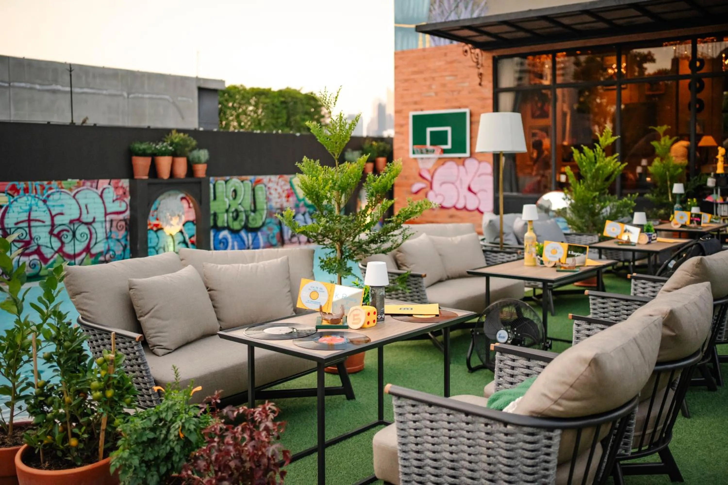 Restaurant/places to eat in The Quartier Hotel Phromphong - Thonglor