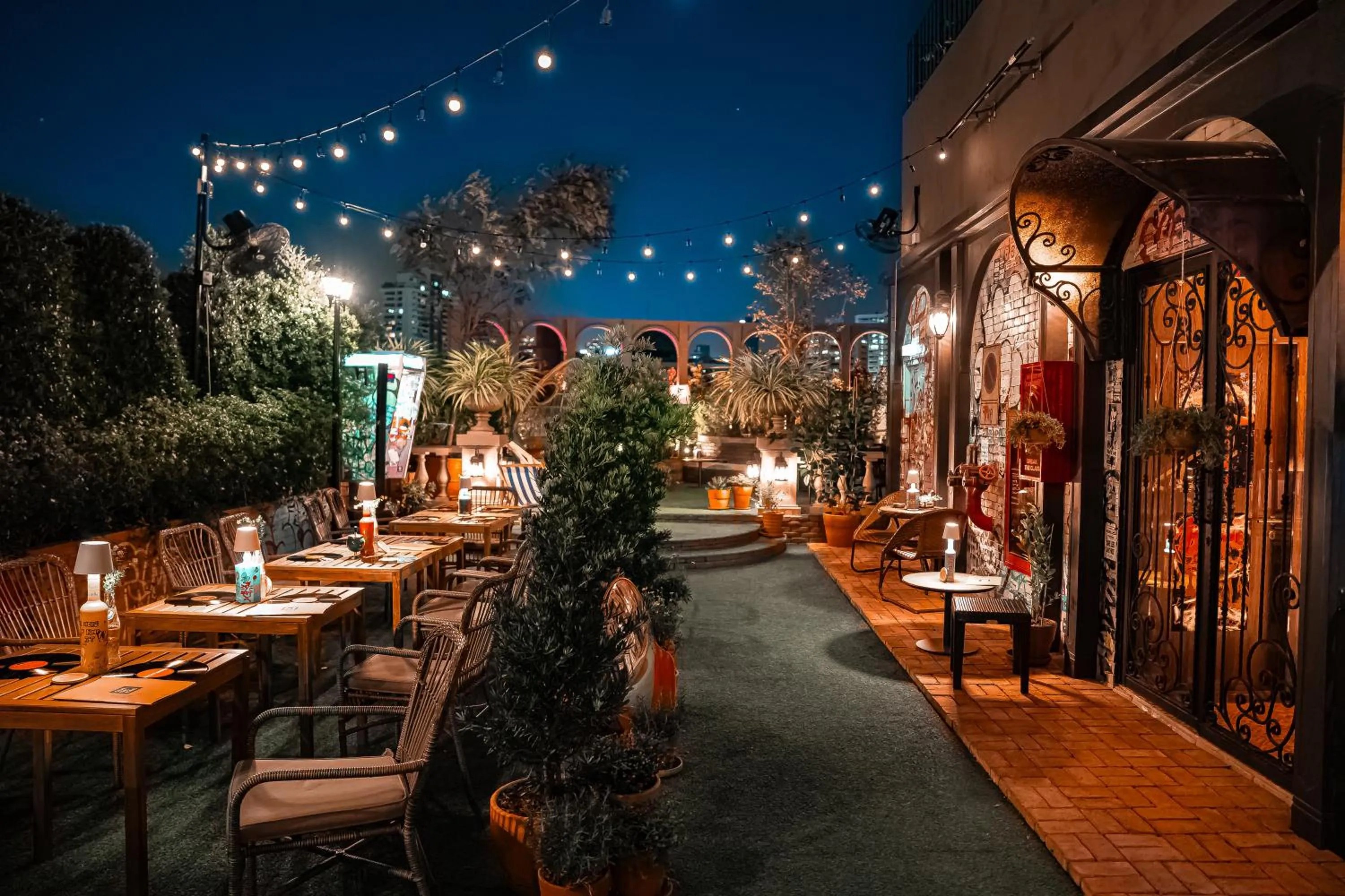 Restaurant/places to eat in The Quartier Hotel Phromphong - Thonglor