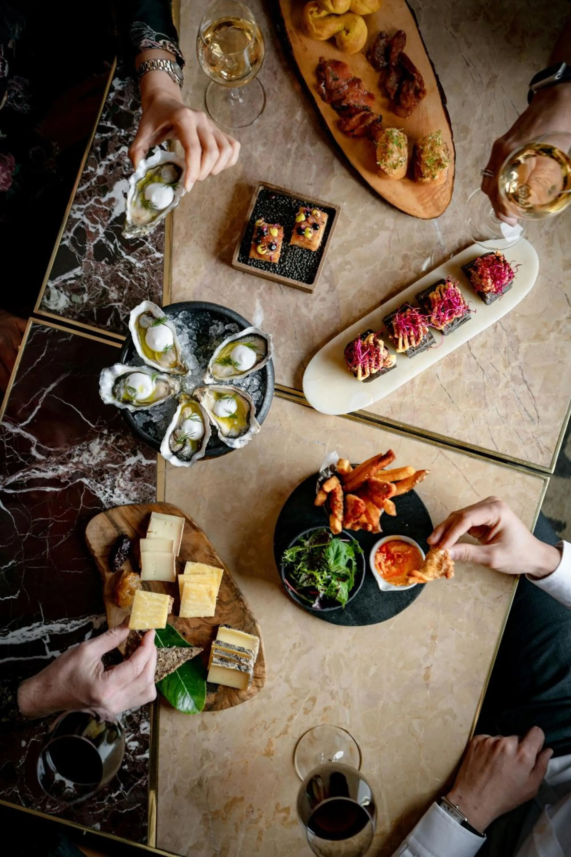 Lounge or bar in The Ritz-Carlton Hotel de la Paix, Geneva