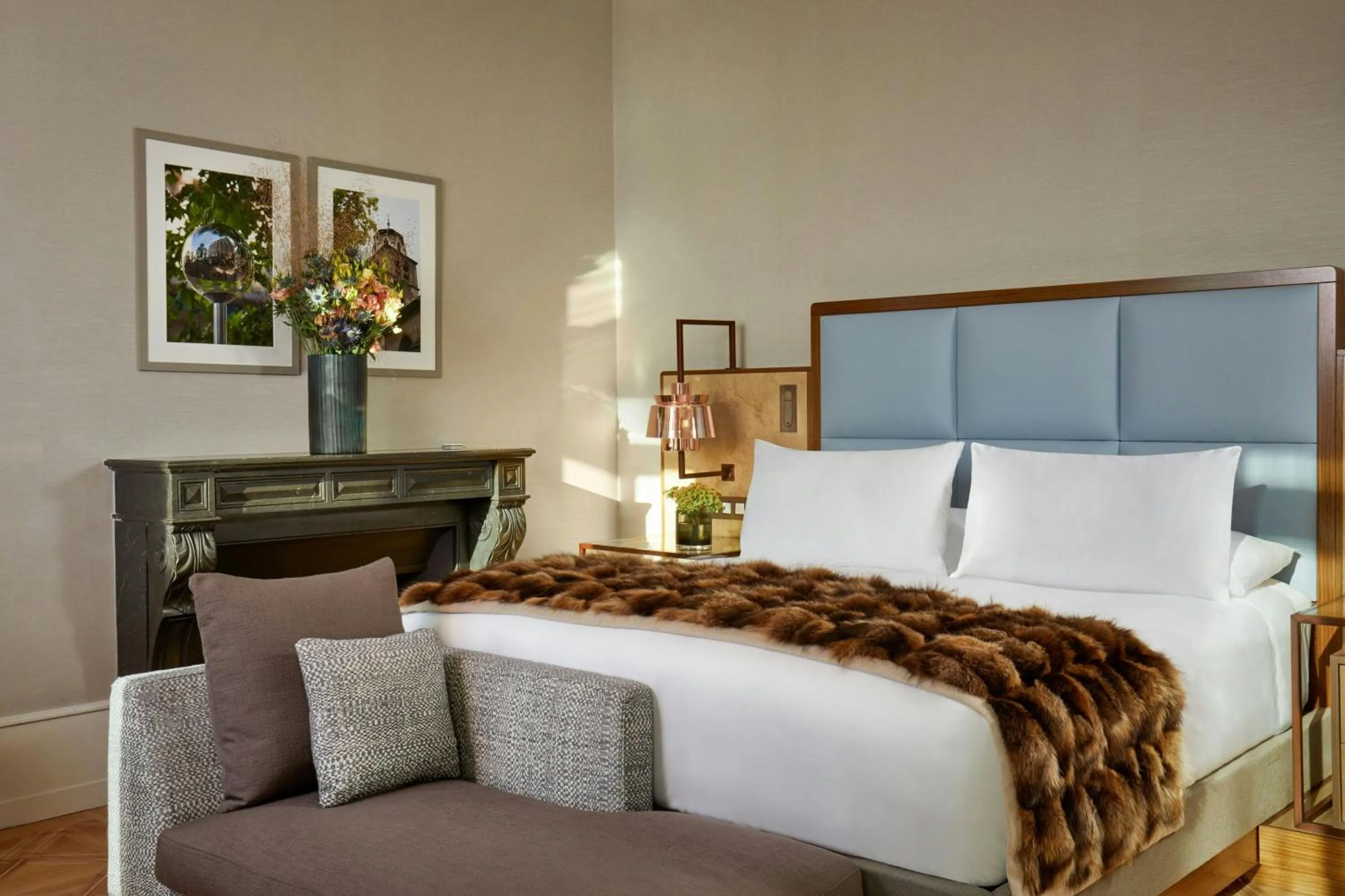 Photo of the whole room, Bed in The Ritz-Carlton Hotel de la Paix, Geneva