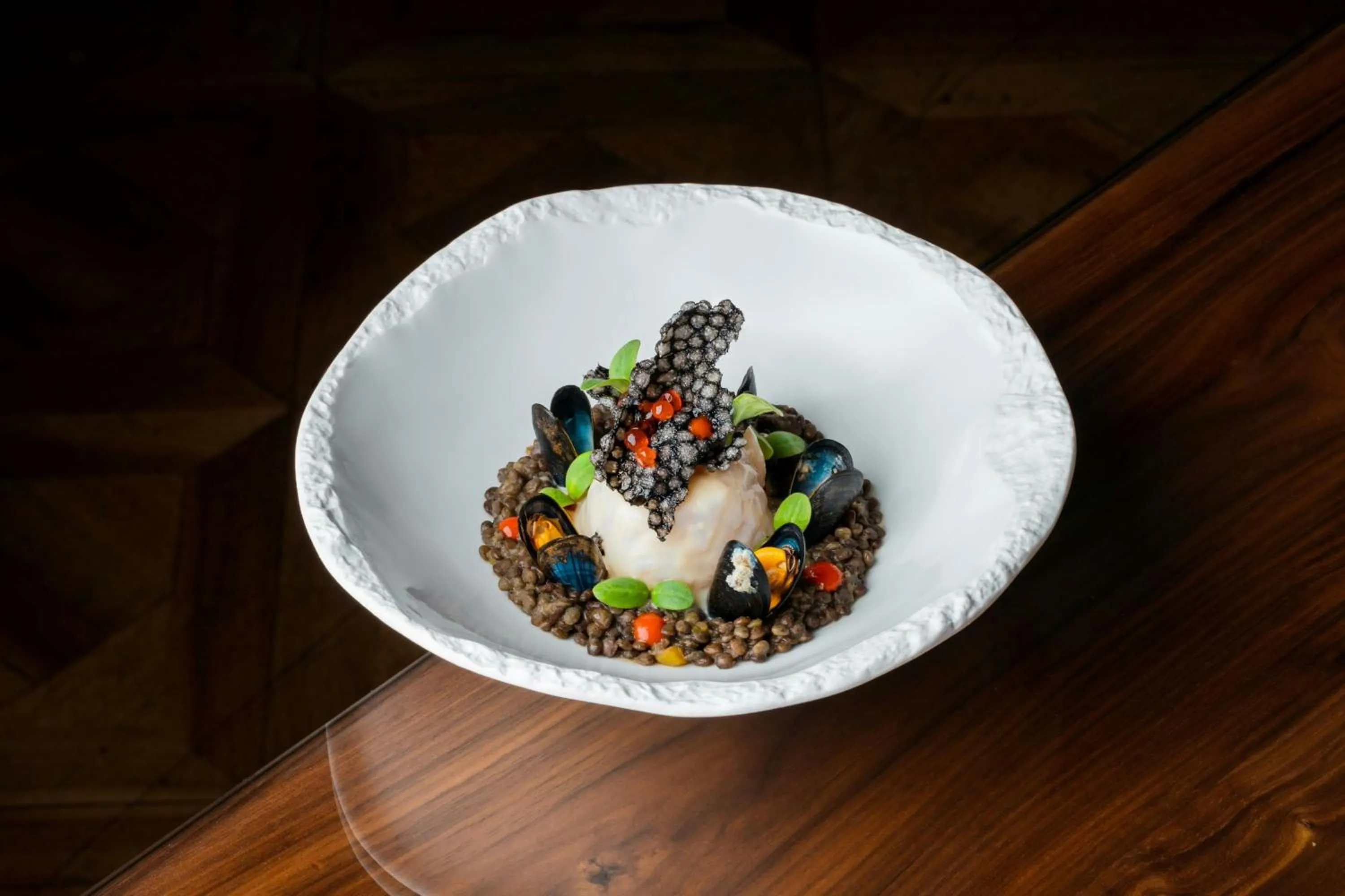 Restaurant/places to eat in The Ritz-Carlton Hotel de la Paix, Geneva