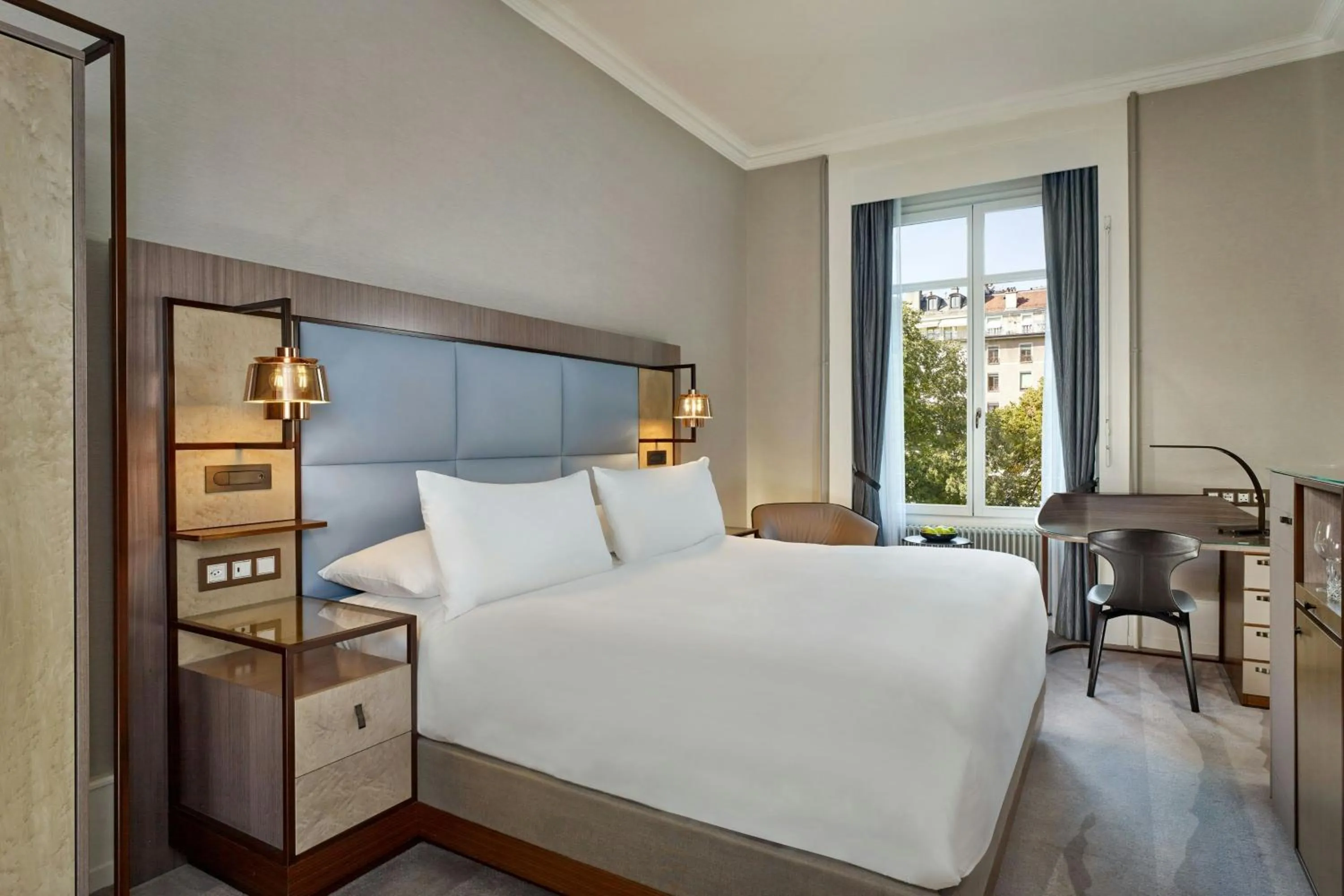 Photo of the whole room, Bed in The Ritz-Carlton Hotel de la Paix, Geneva