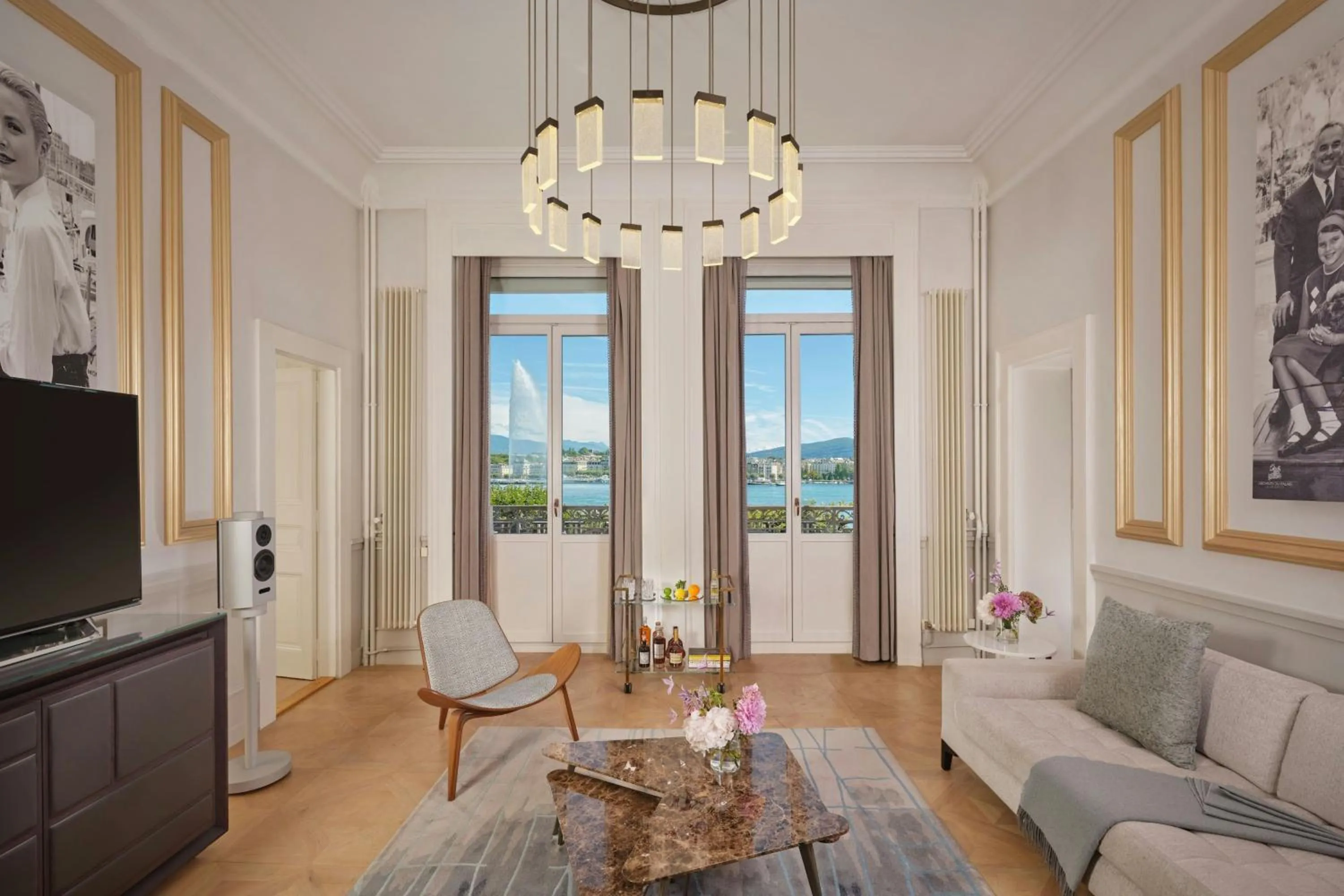 Living room in The Ritz-Carlton Hotel de la Paix, Geneva