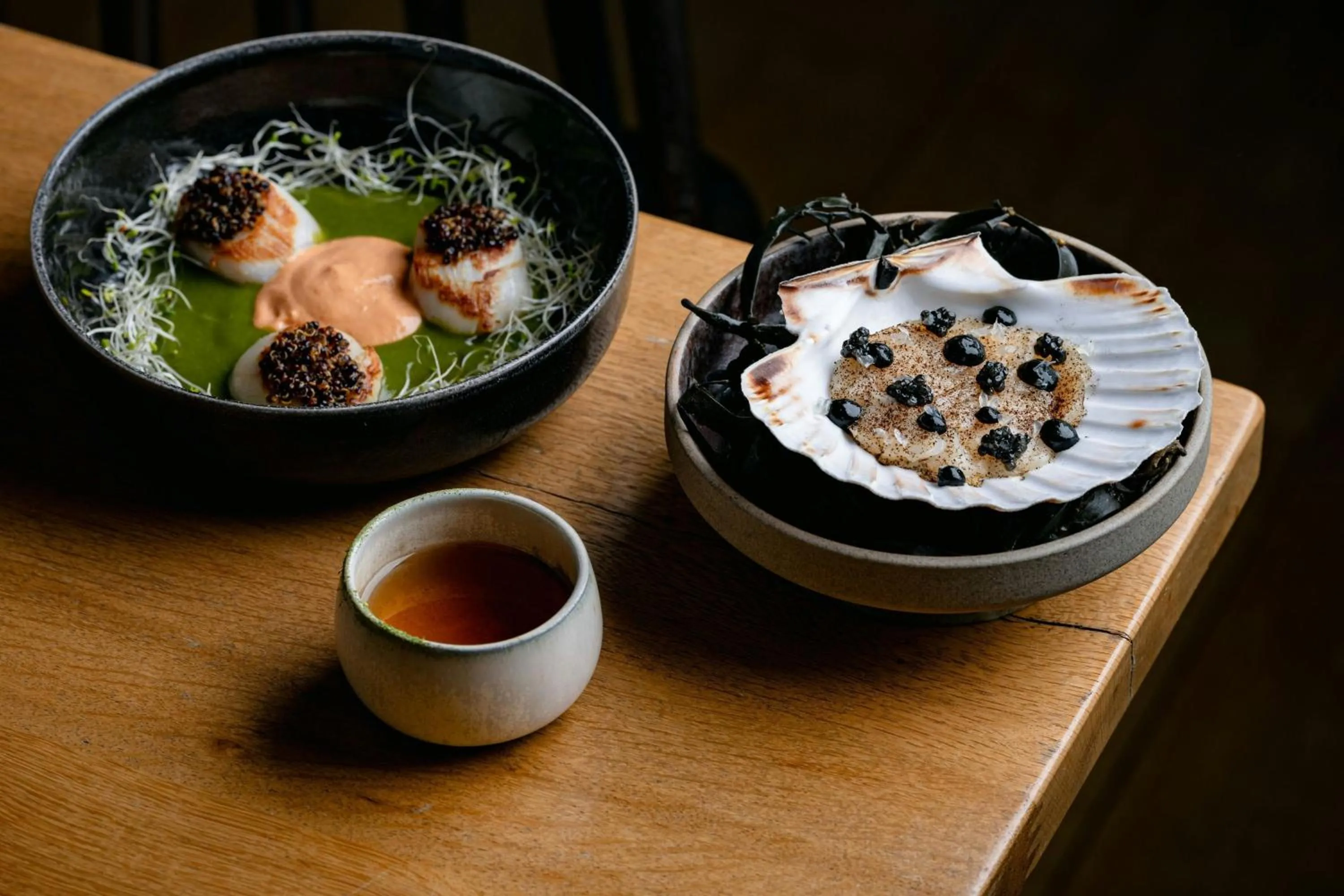 Lounge or bar in The Ritz-Carlton Hotel de la Paix, Geneva