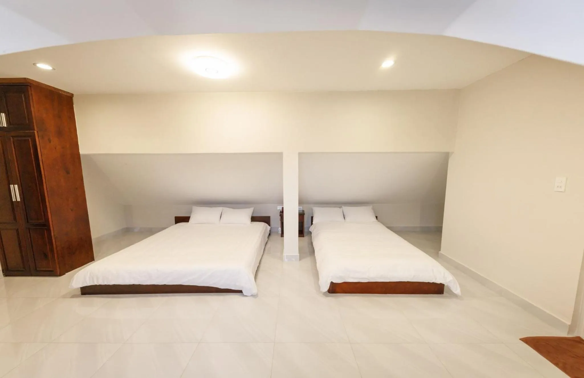 Photo of the whole room, Bed in Bonjour Da Lat Hotel