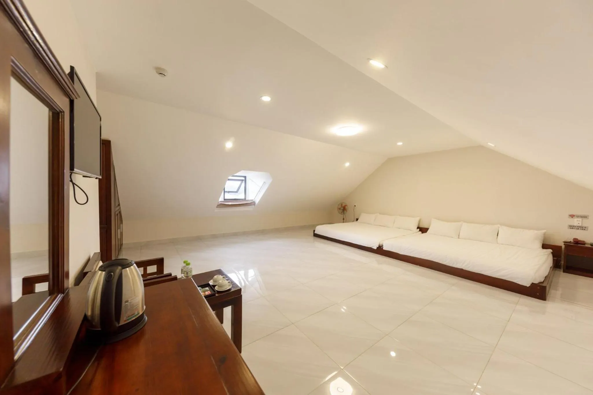 Bedroom, Bed in Bonjour Da Lat Hotel