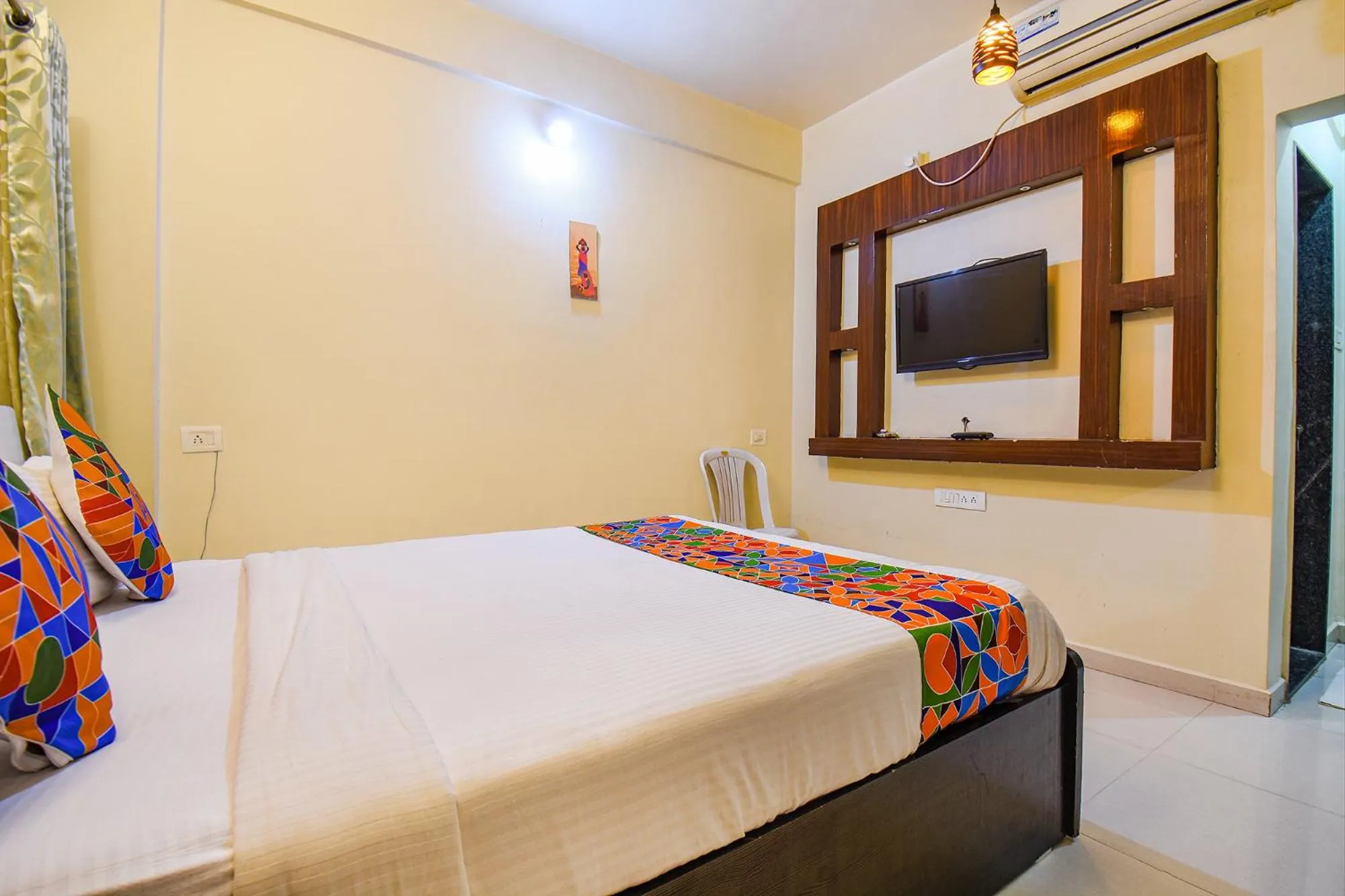 Bed in FabHotel 4 Star Executive - Nr World Trade Center