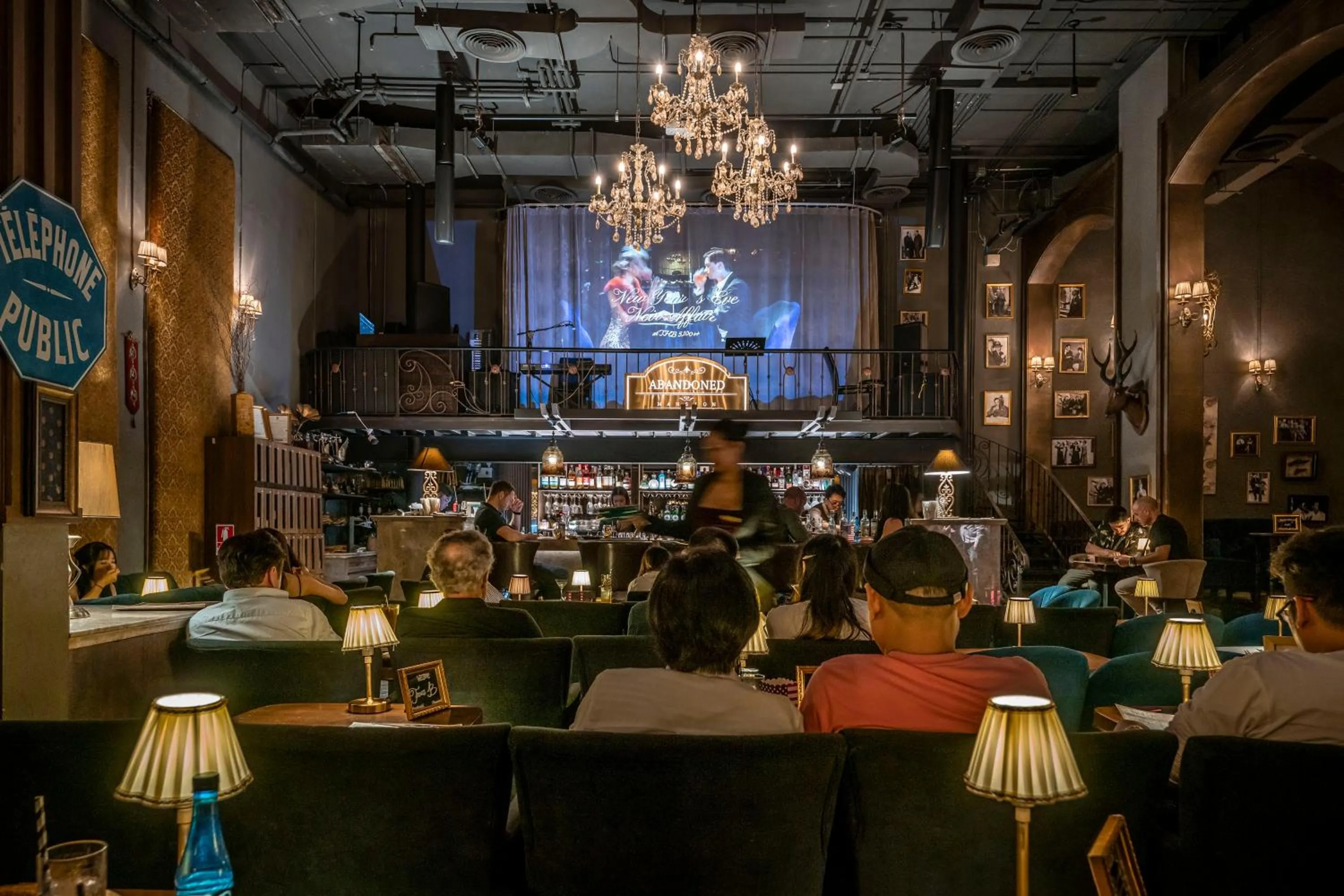 Nightclub / DJ in The Coach Hotel Sukhumvit - Asok BTS Bangkok