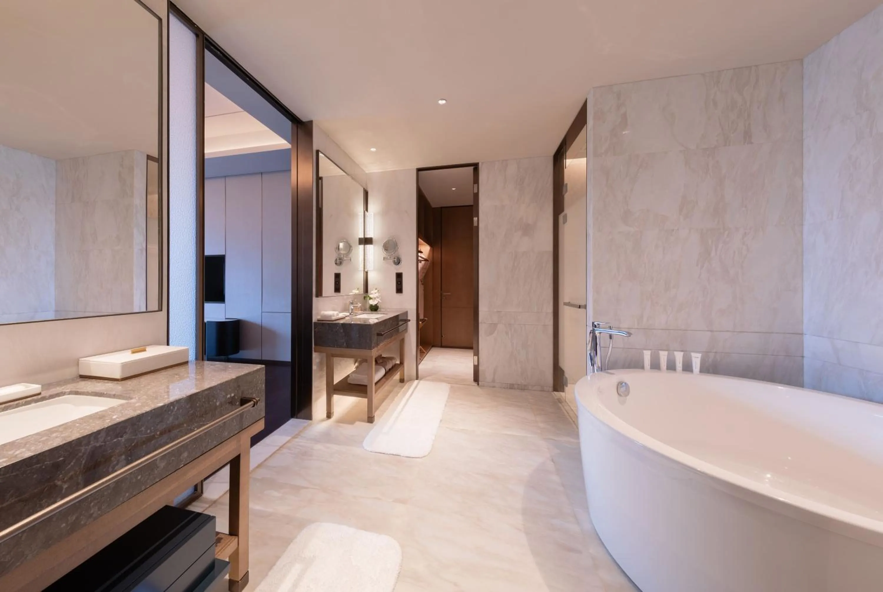 Bath, Bed in Gran Meliá Chengdu