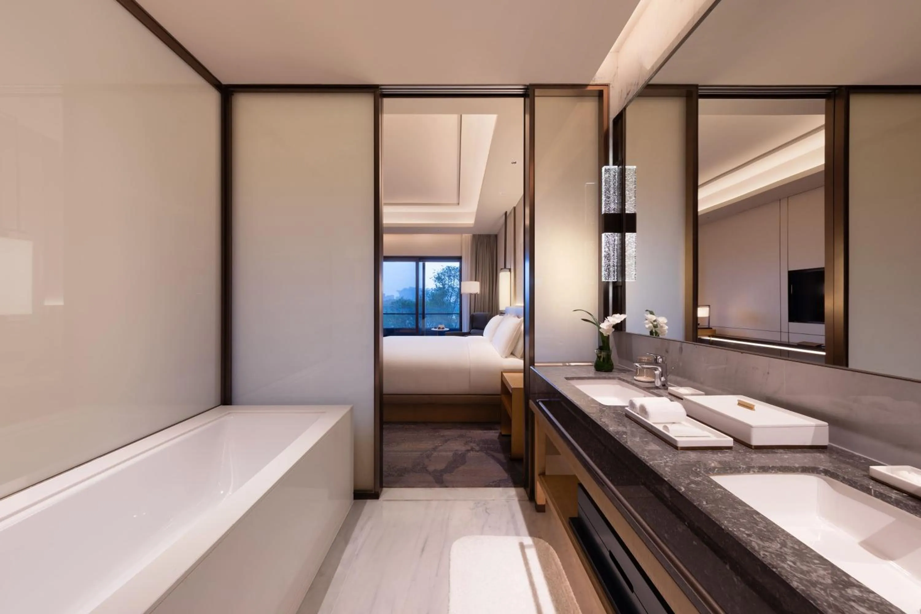 Bath, Bed in Gran Meliá Chengdu