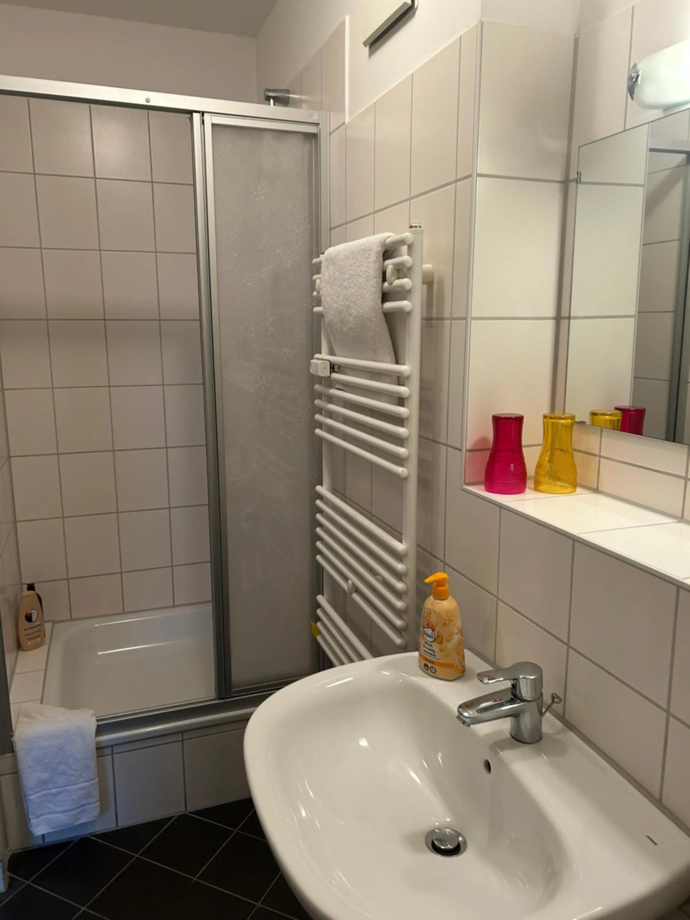 Bathroom in Hotel Pension Haydn