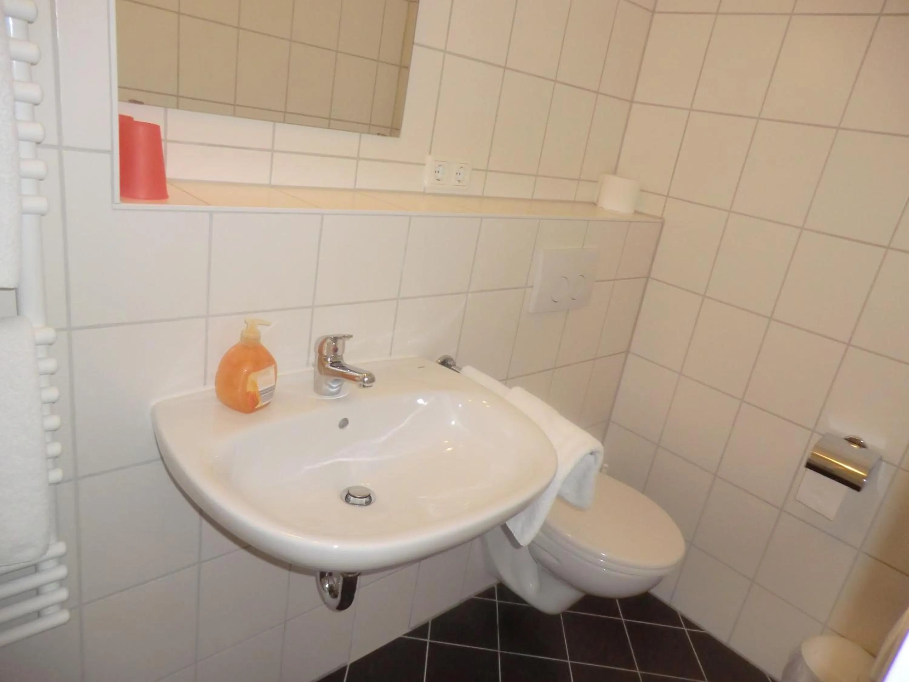 Bathroom in Hotel Pension Haydn