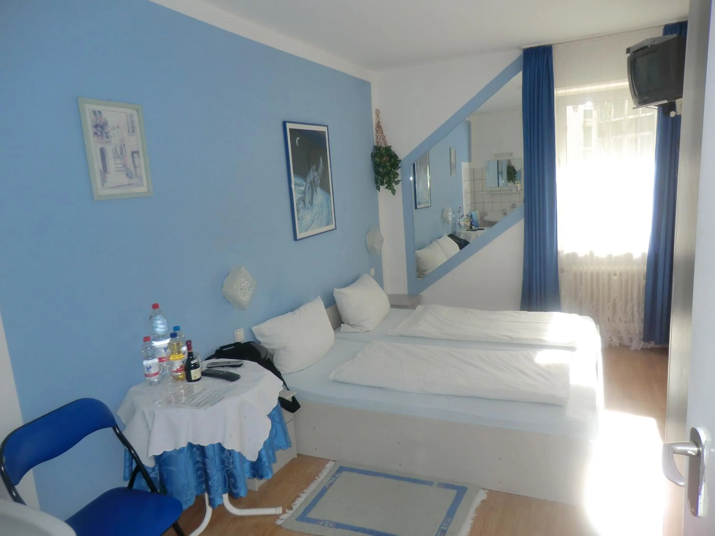 Photo of the whole room, Bed in Hotel Pension Haydn