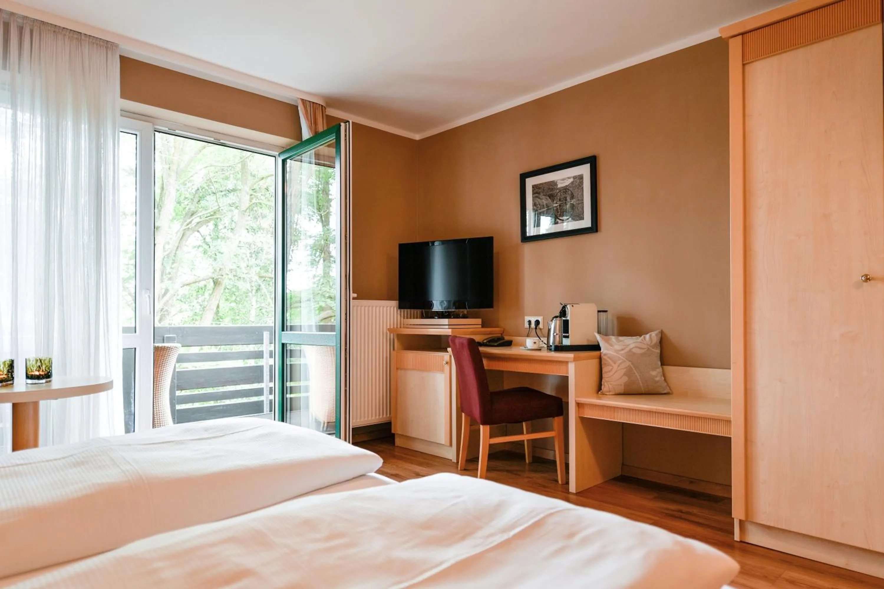 TV and multimedia, Bed in Christinenhof & Spa - Wellnesshotel am Rande des Spreewalds