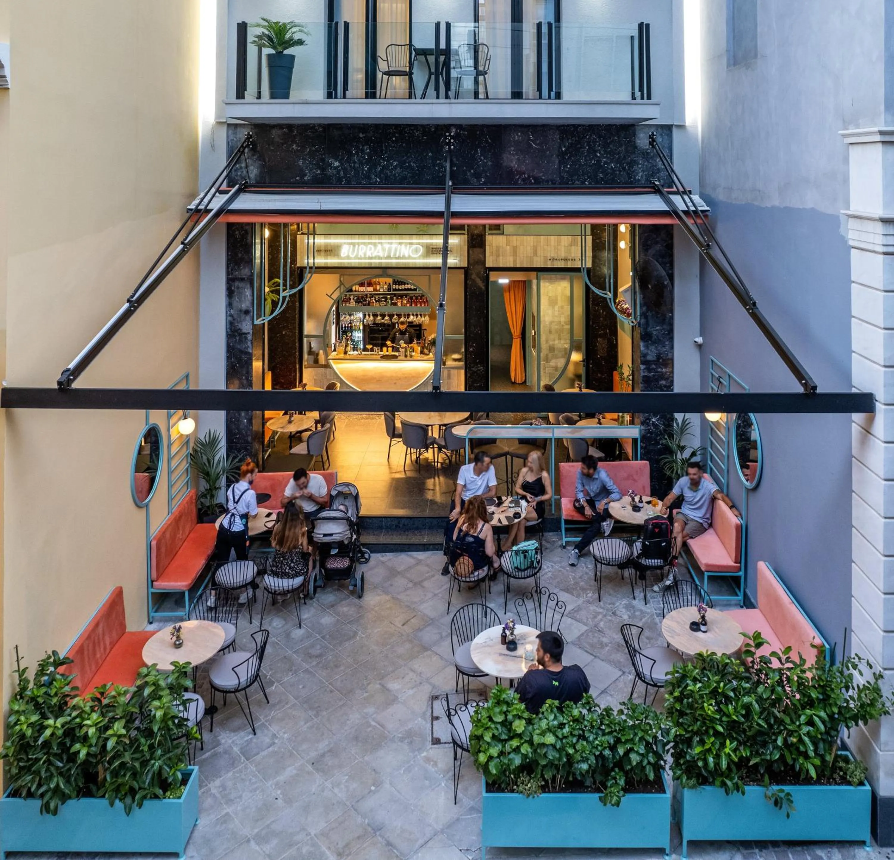 Restaurant/places to eat in Athens Ivy Suites