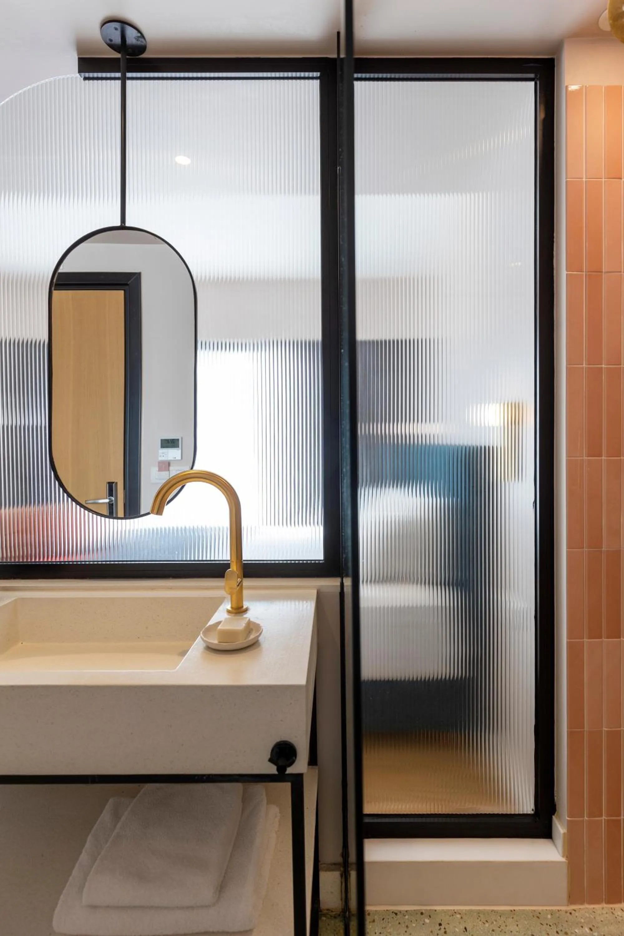 Bathroom, Bed in L'Avventura Athens