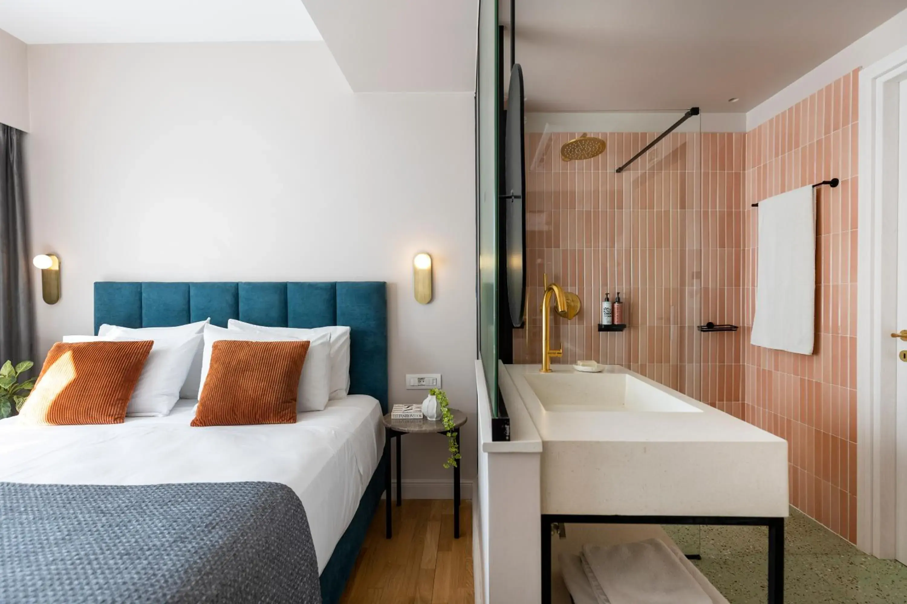 Double or Twin Room with Balcony in L'Avventura Athens Double or Twin Room with Balcony in L'Avventura Athens