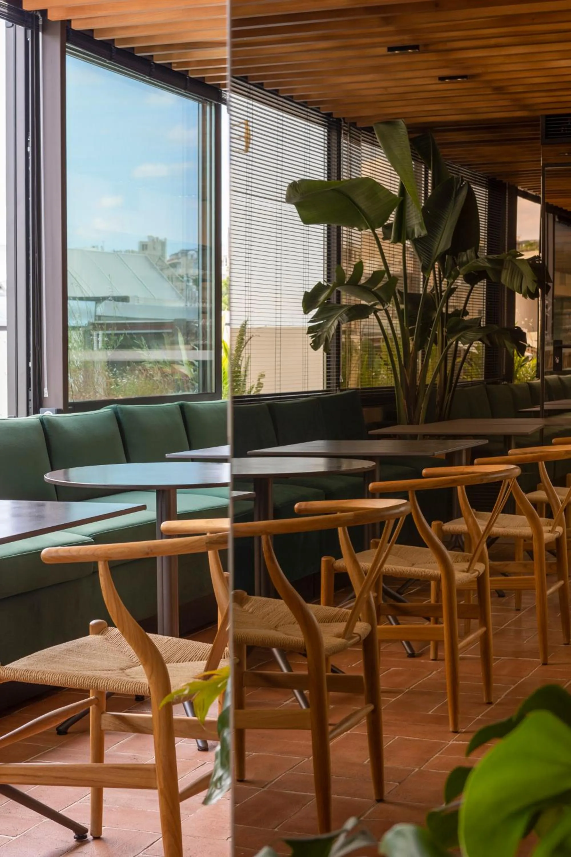 Restaurant/places to eat in L'Avventura Athens