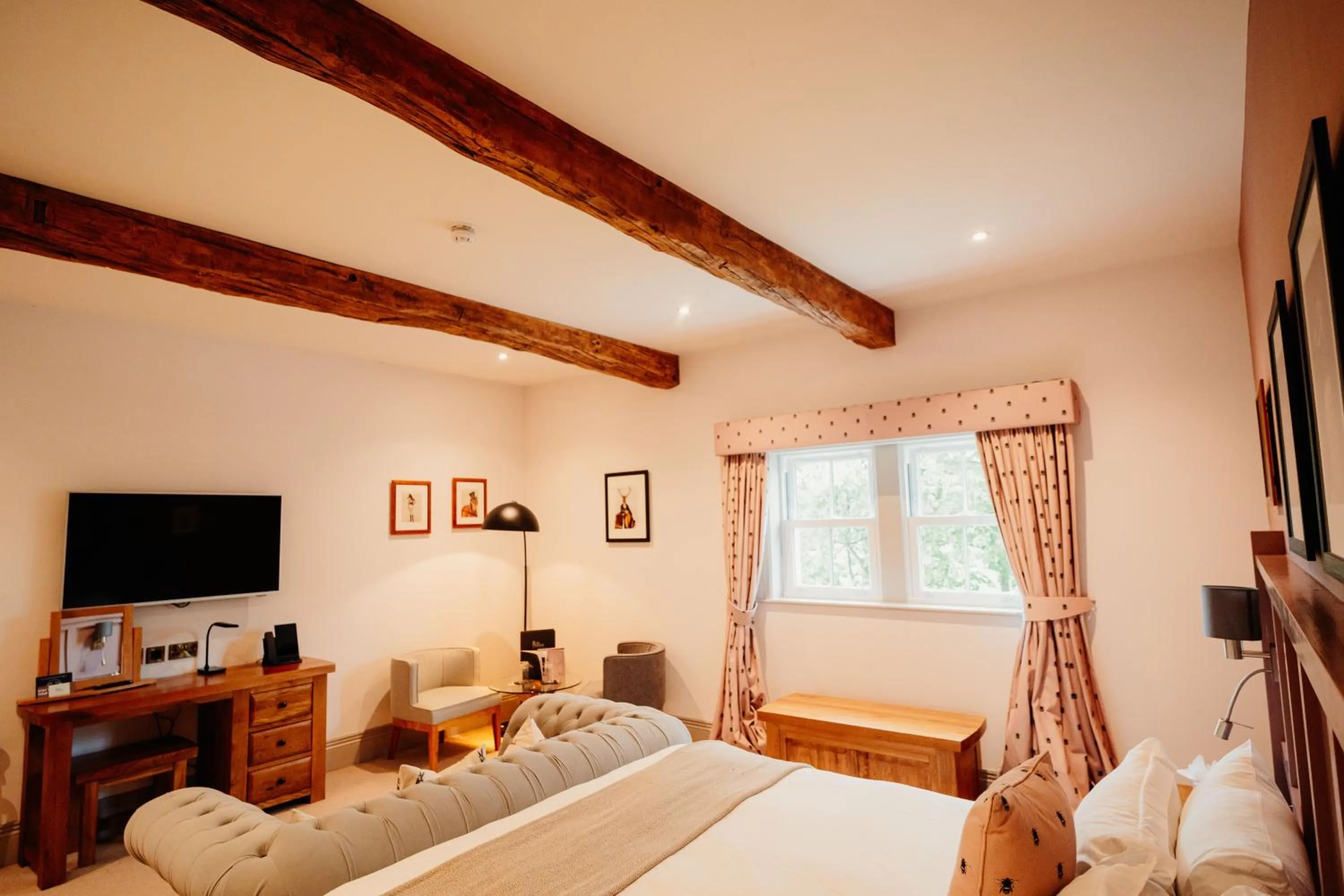 TV and multimedia in The Fleece at Ruleholme