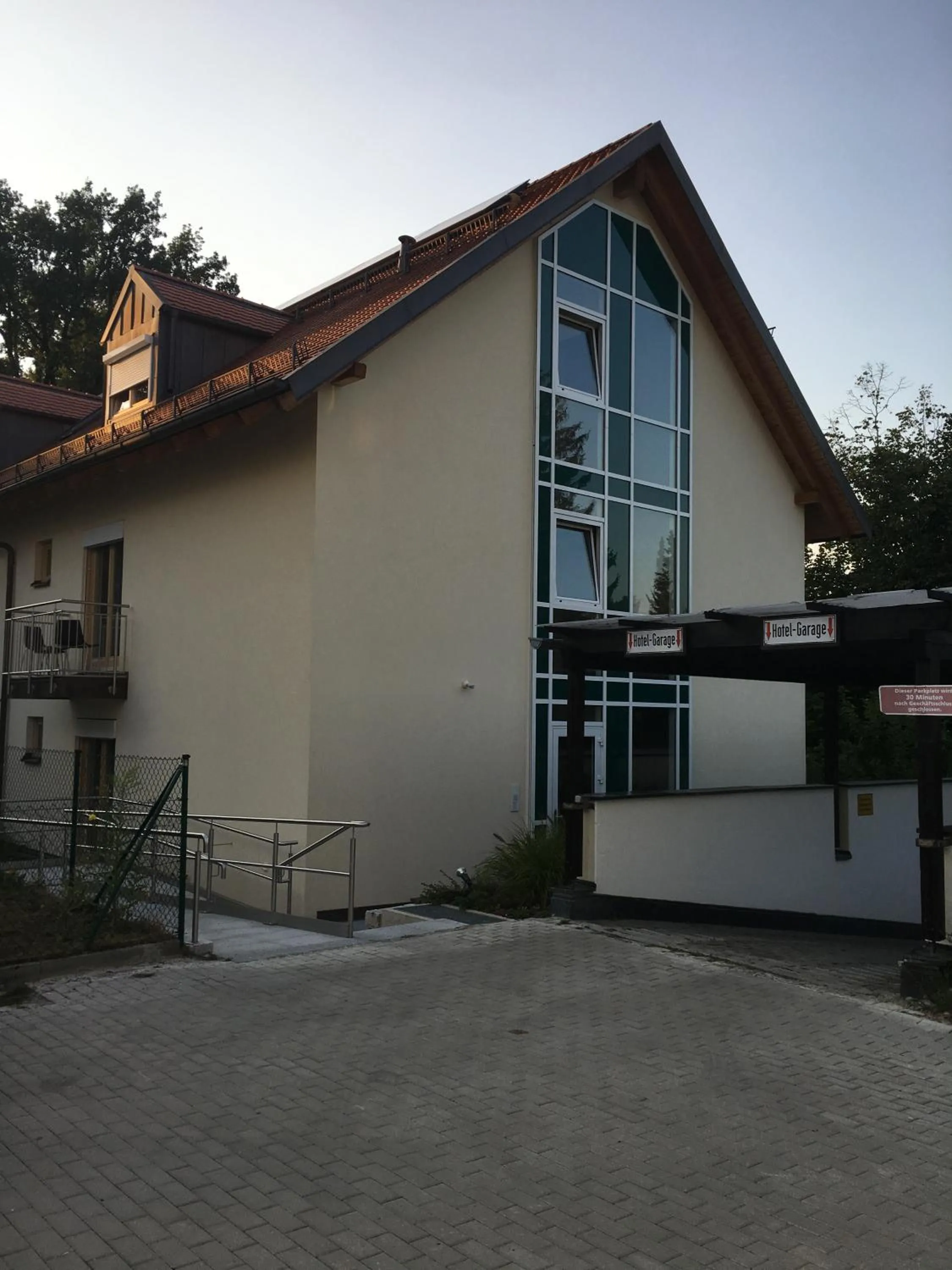 Property building in Parkhotel Leiser
