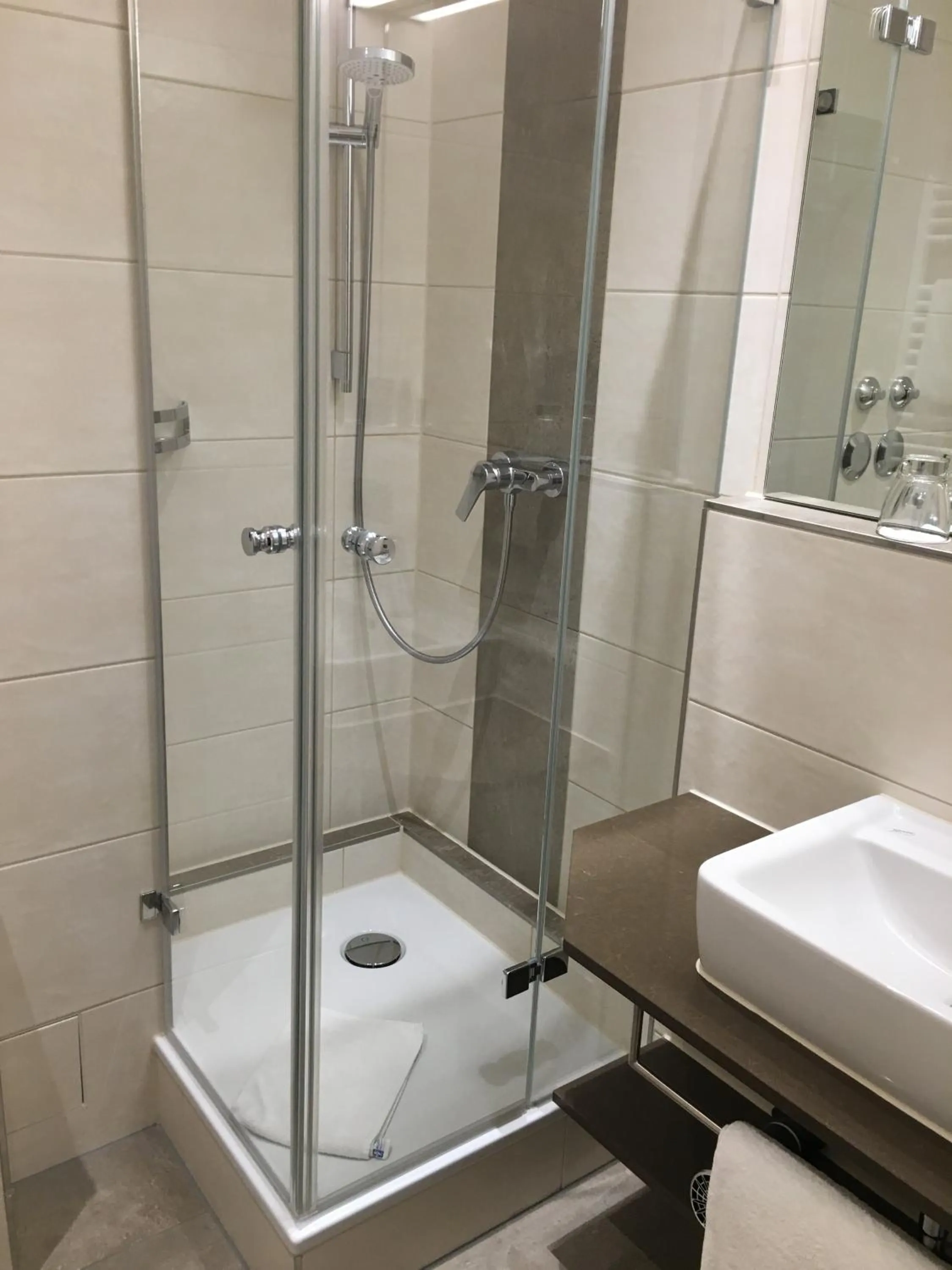 Bathroom in Parkhotel Leiser