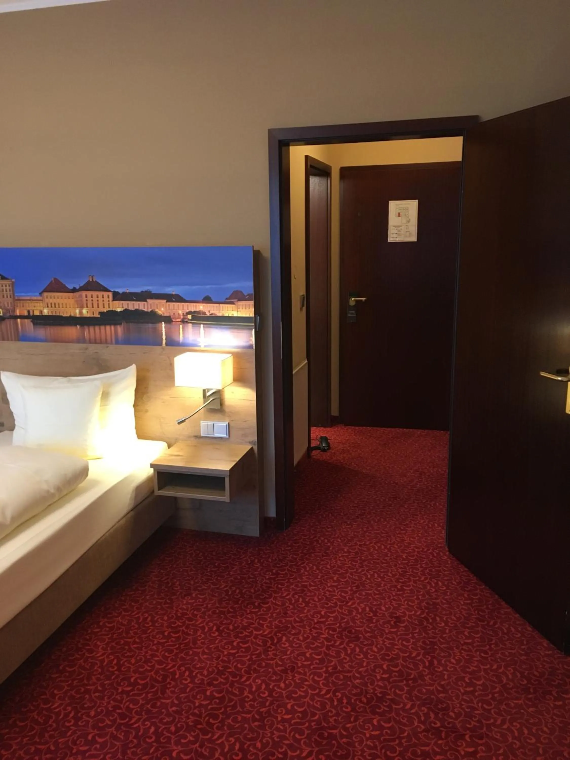 Photo of the whole room, Bed in Parkhotel Leiser