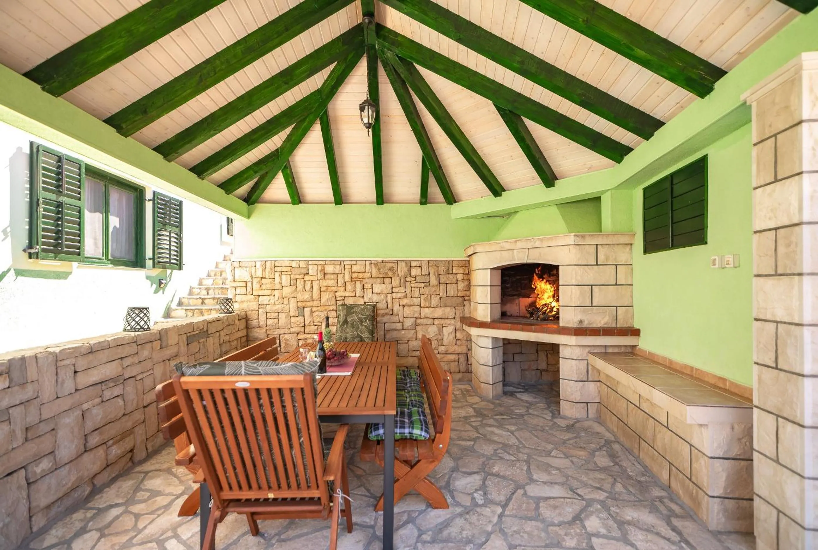 BBQ facilities in Holiday Home Melanie