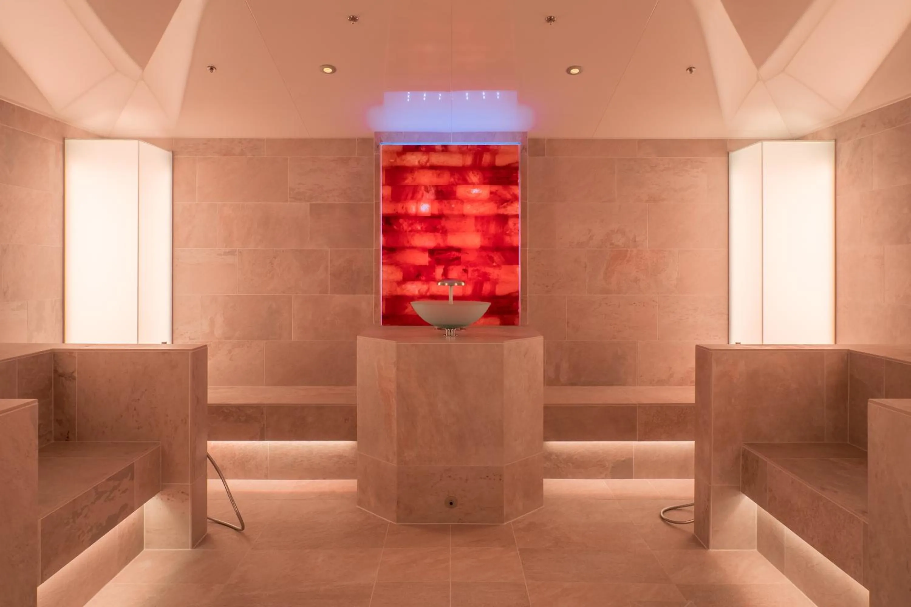 Steam room in Alpin Resort Sacher
