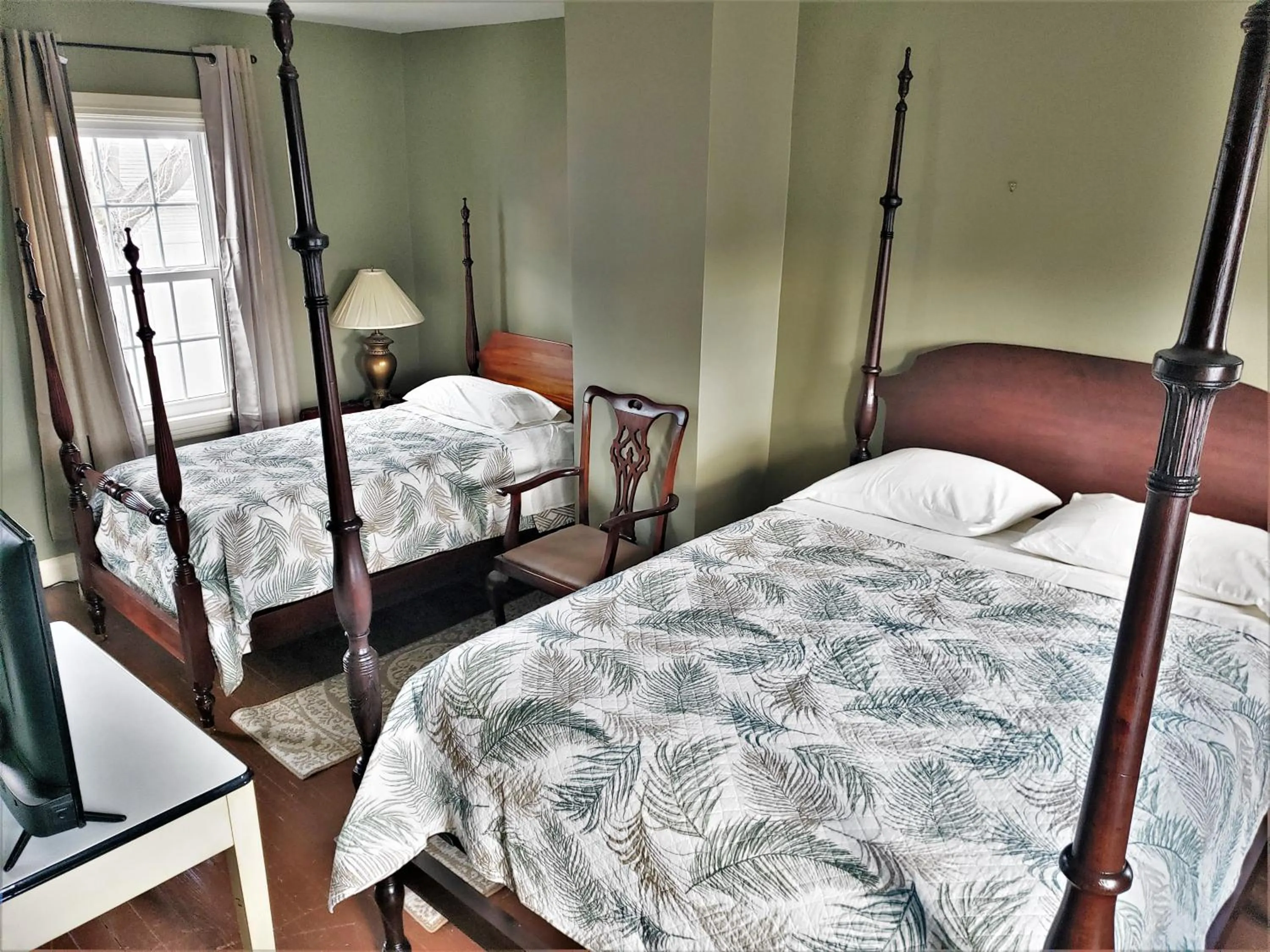 Bedroom, Bed in Downtown Bucher House