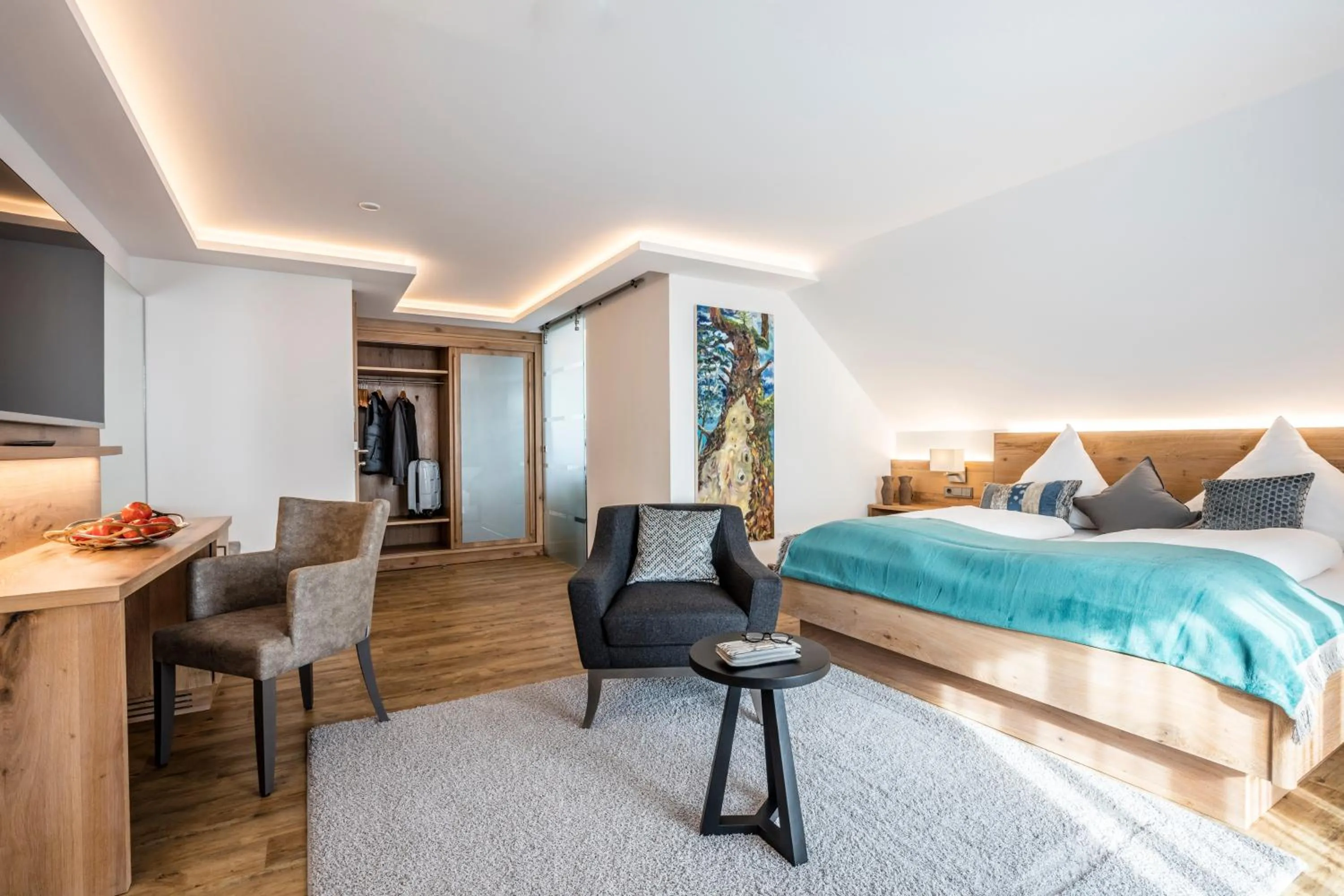 Spring, Bed in Rührberger Hof Hotel & Restaurant Grenzach-Wyhlen bei Basel