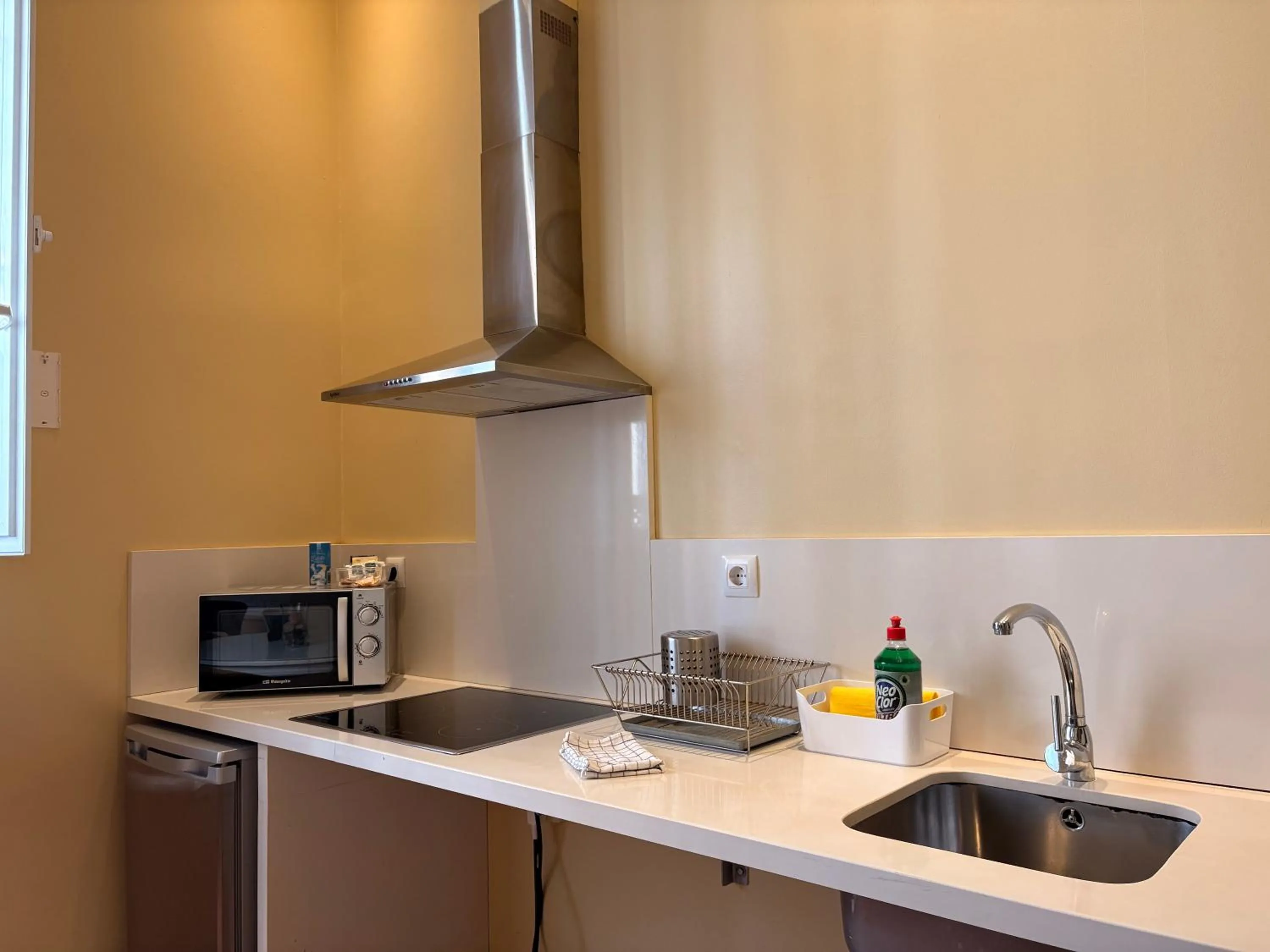 Kitchen or kitchenette in Life Apartments San Vicente